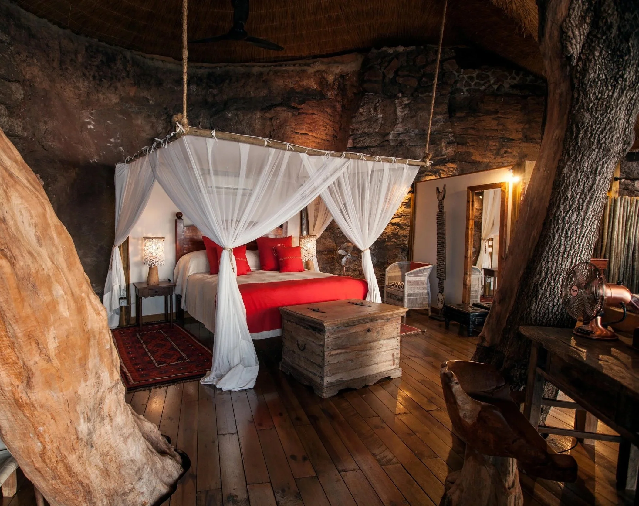Tongabezi Lodge The Tree House (1).jpg