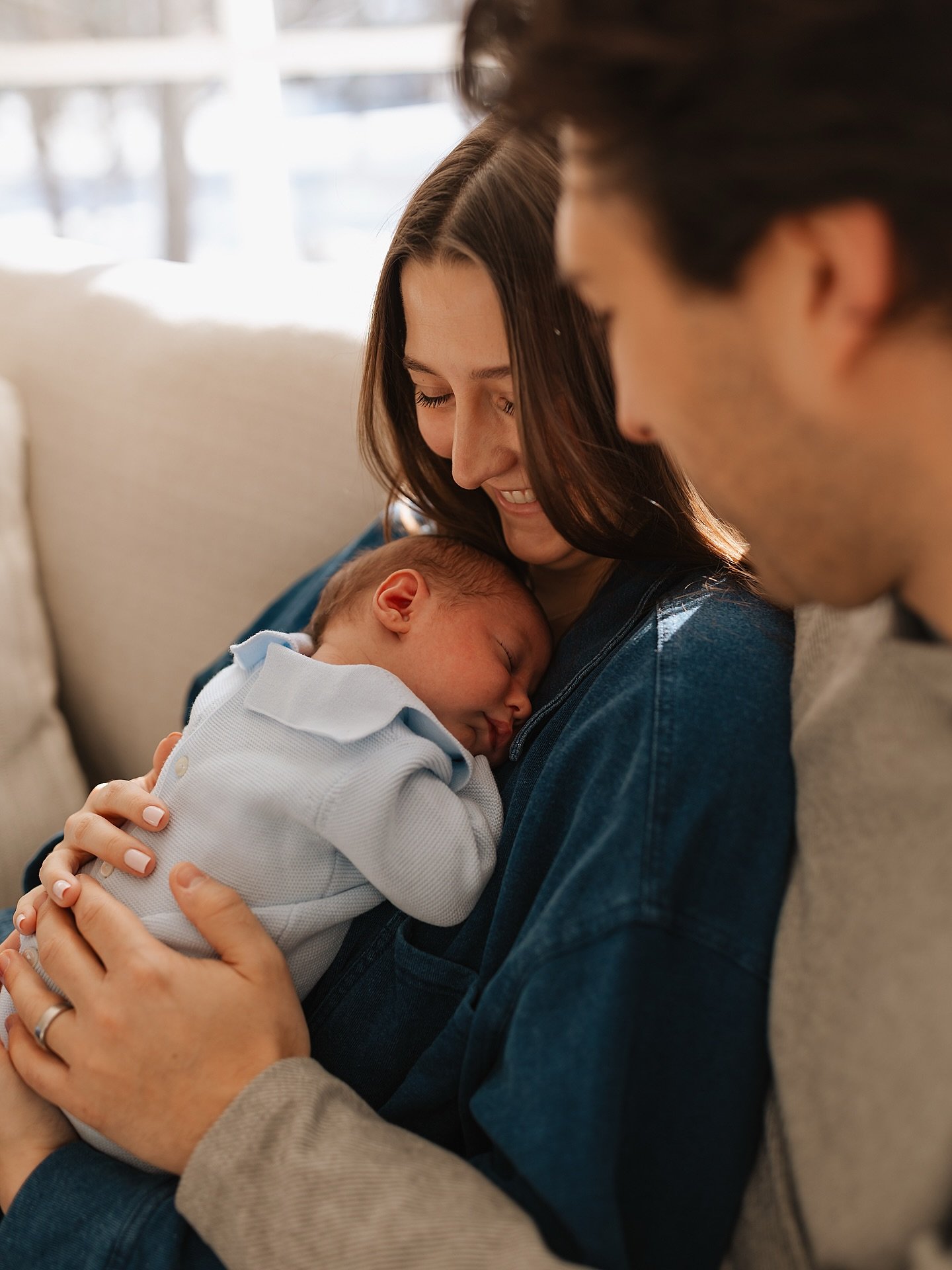 ✨A chapter you&rsquo;ll never want to forget ✨

Capturing your first days as a family of 3 (or 4 or 5&hellip;) will always be my favorite chapter! All moments with growing children go by so fast but these moments are gone in the blink of an eye, the 