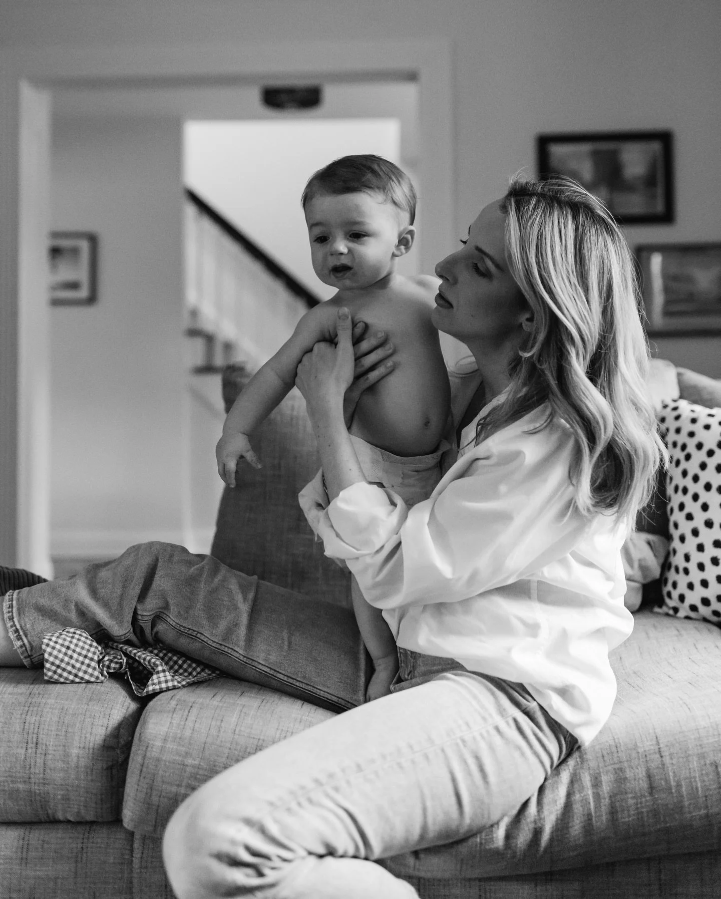 Home is where the messy kitchens, couch cuddles, and real love live. 
Winter slows us down, and that&rsquo;s exactly why it&rsquo;s the perfect time to capture your everyday magic.

My Lifestyle Storytelling Sessions are all about documenting your fa