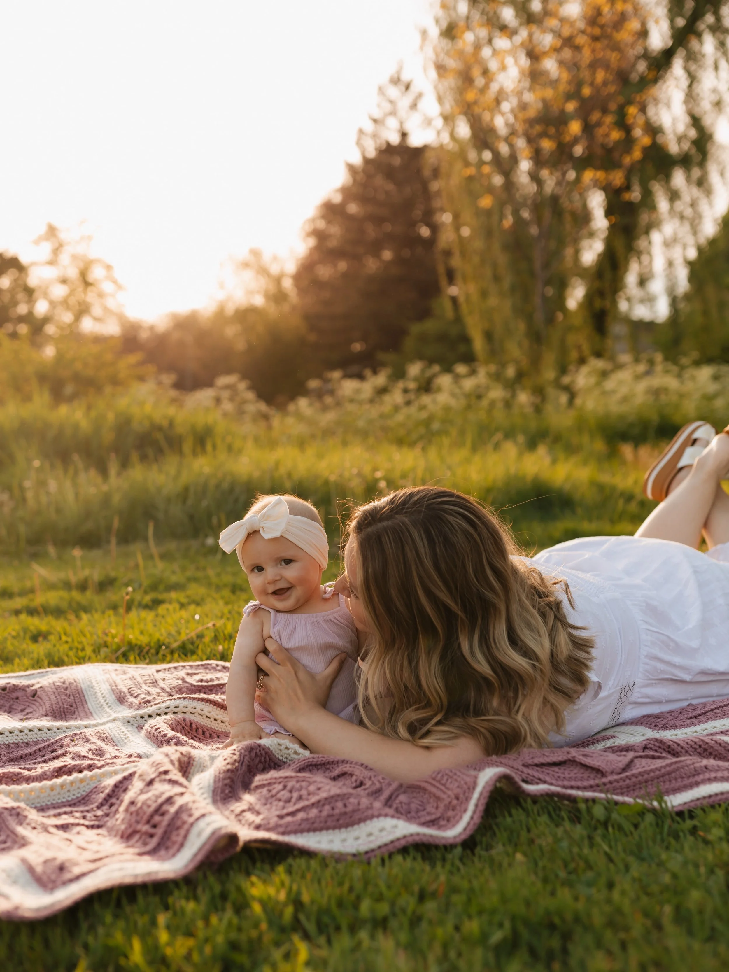 Do you ever wonder why moms make such a big deal about family photos every year? Because these are some of the only photos she gets to be in all year&hellip;

For Mother&rsquo;s Day, I am opening up 2 dates at my new favorite place this month and unt