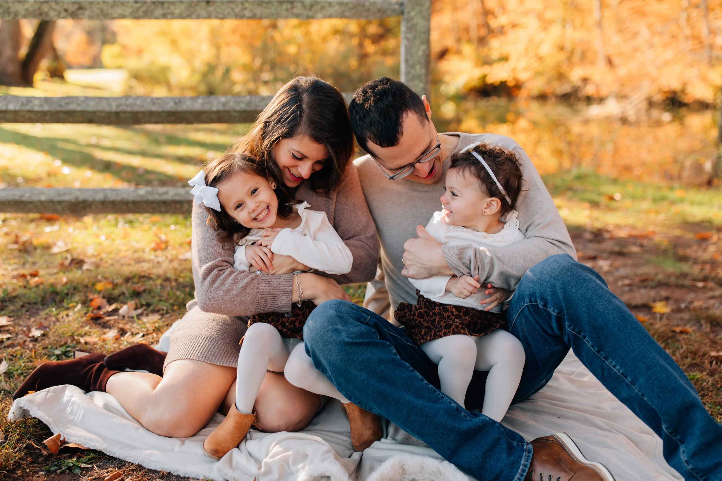 samanthamichellephotography-gordon_family_natirar_fall_mini_session_october_2025-27.jpg