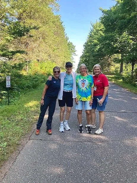 Sue+and+team+on+walk.jpg