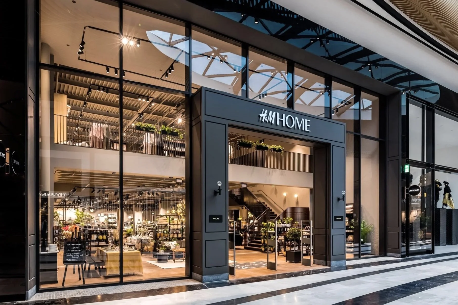 H&M Home - Mall of Netherlands