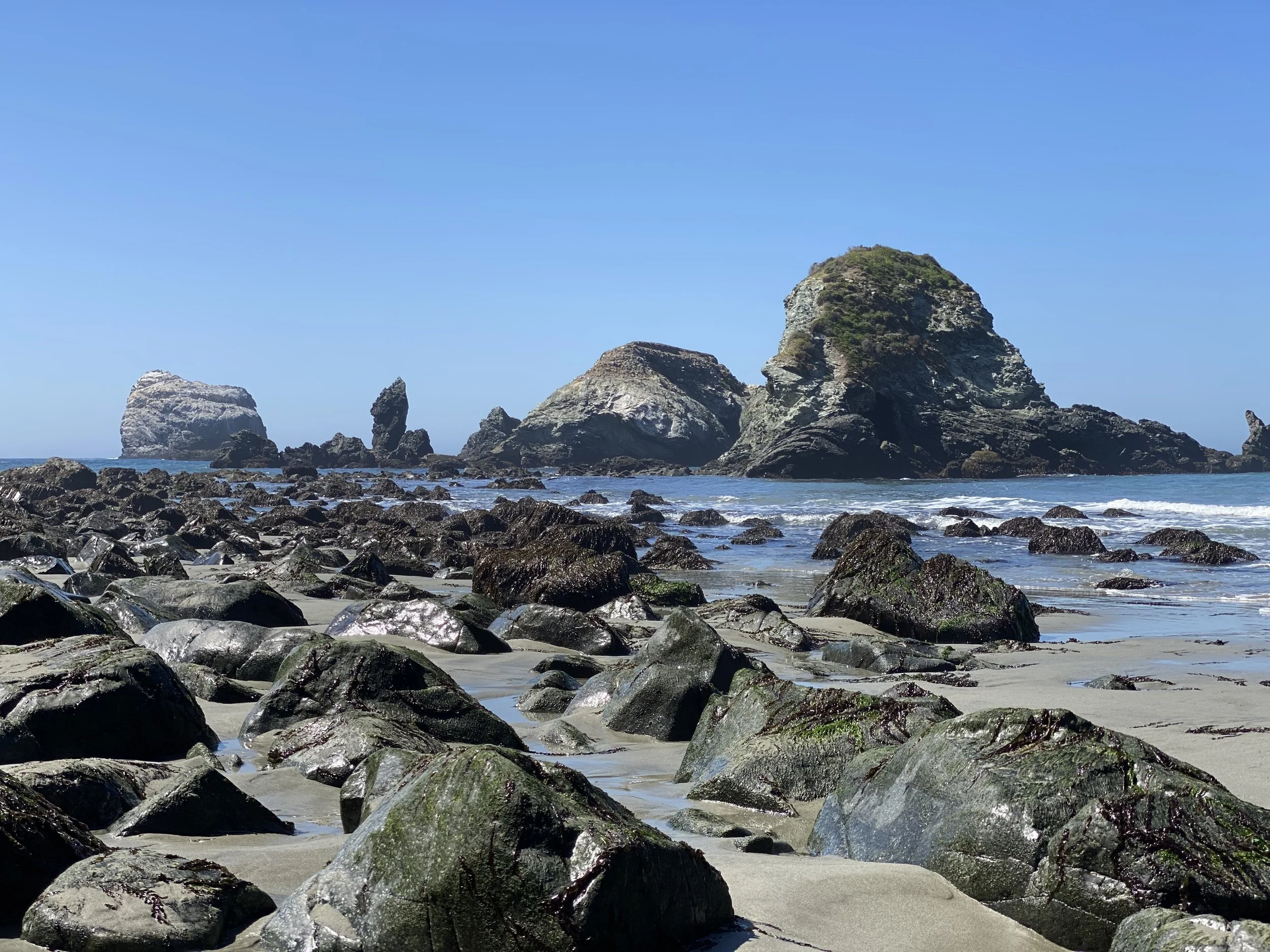 ocean rocks photo.jpg