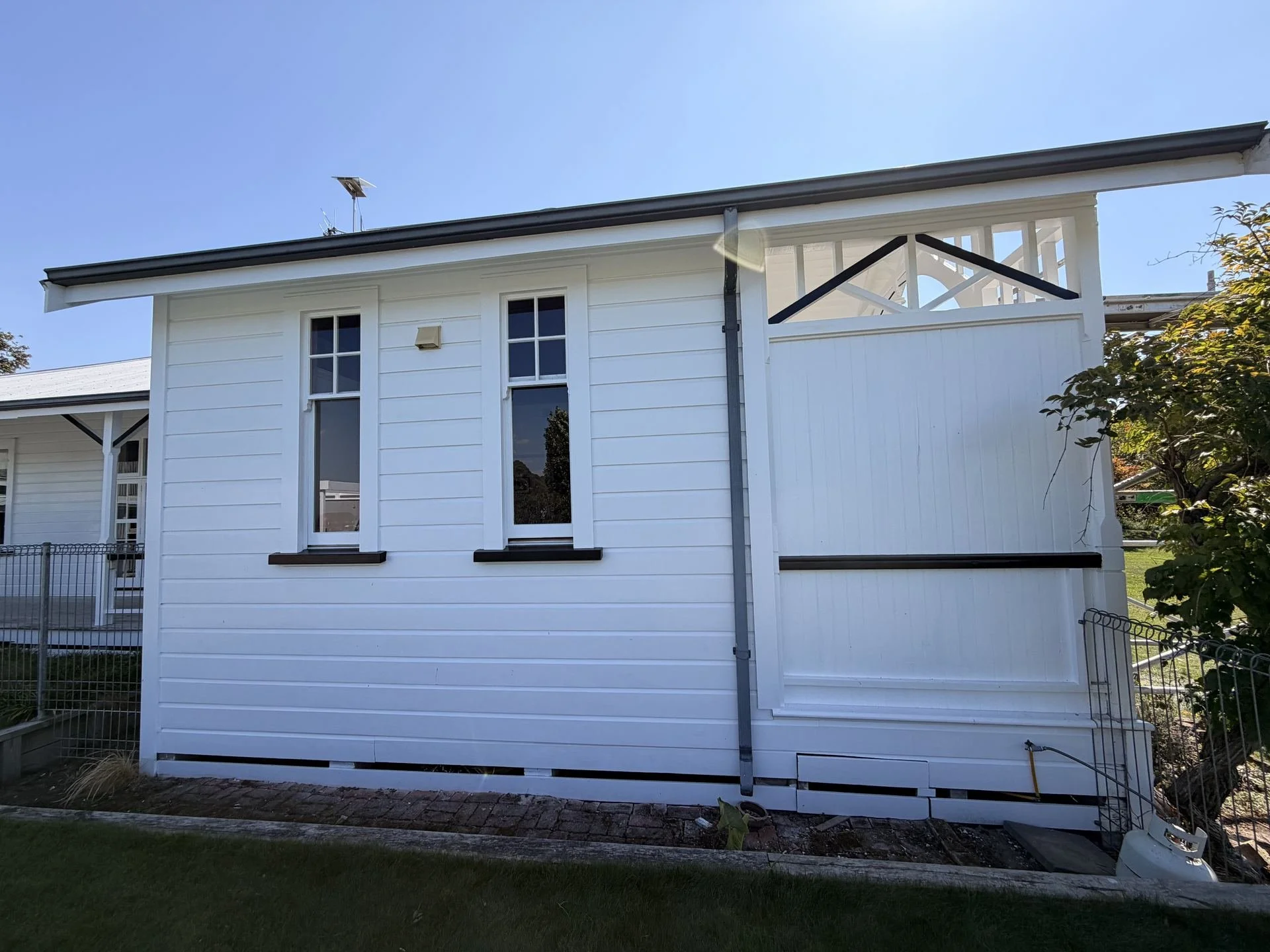 weatherboard-villa-exterior-repaint-white-after.jpg