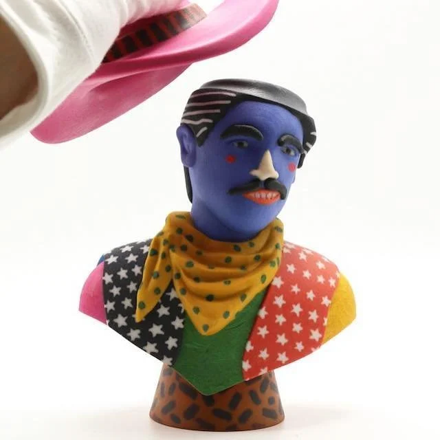 The Mechanism: The hat functions as a precision-engineered lid.