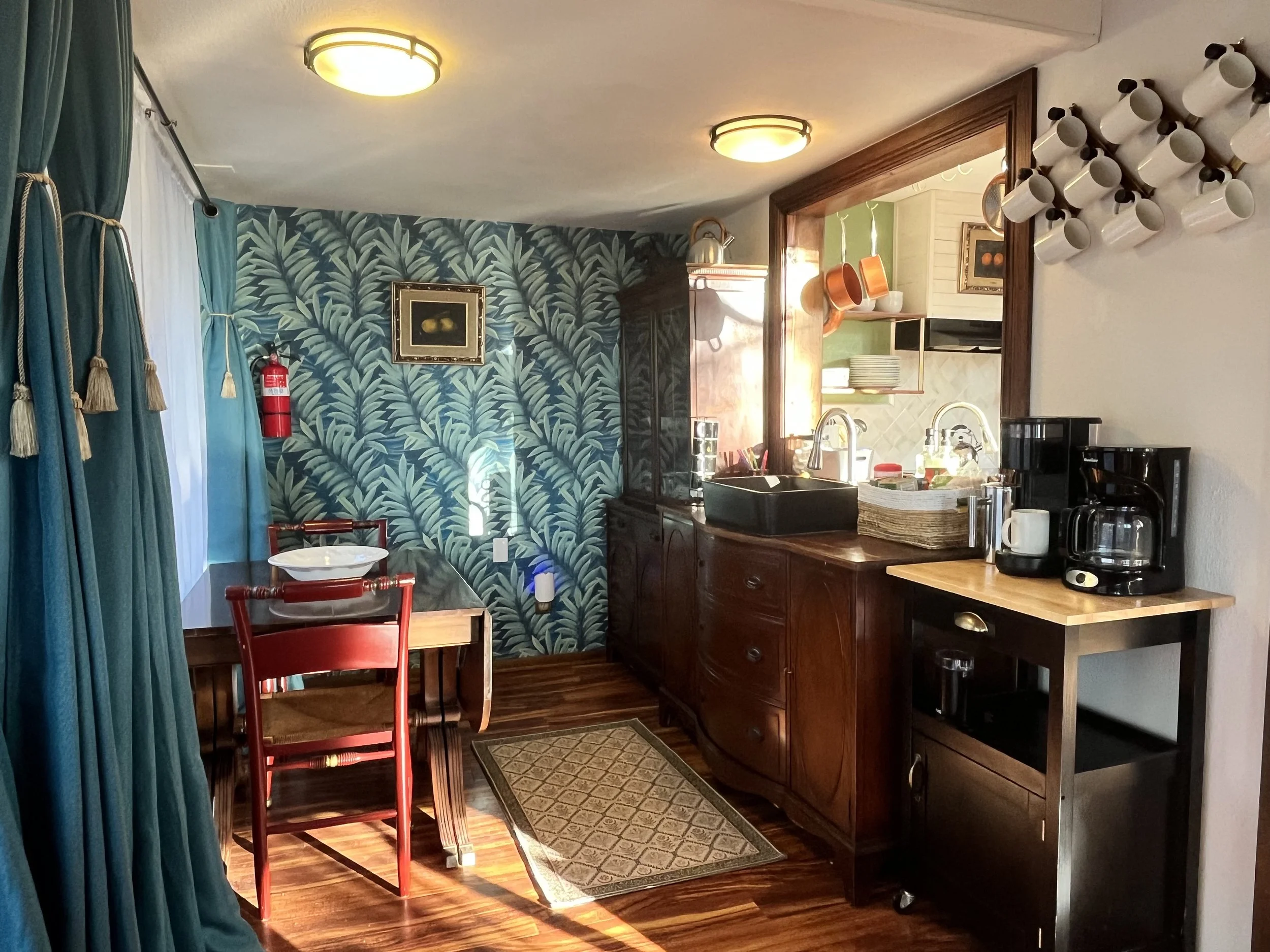 Coffee & Tea Room