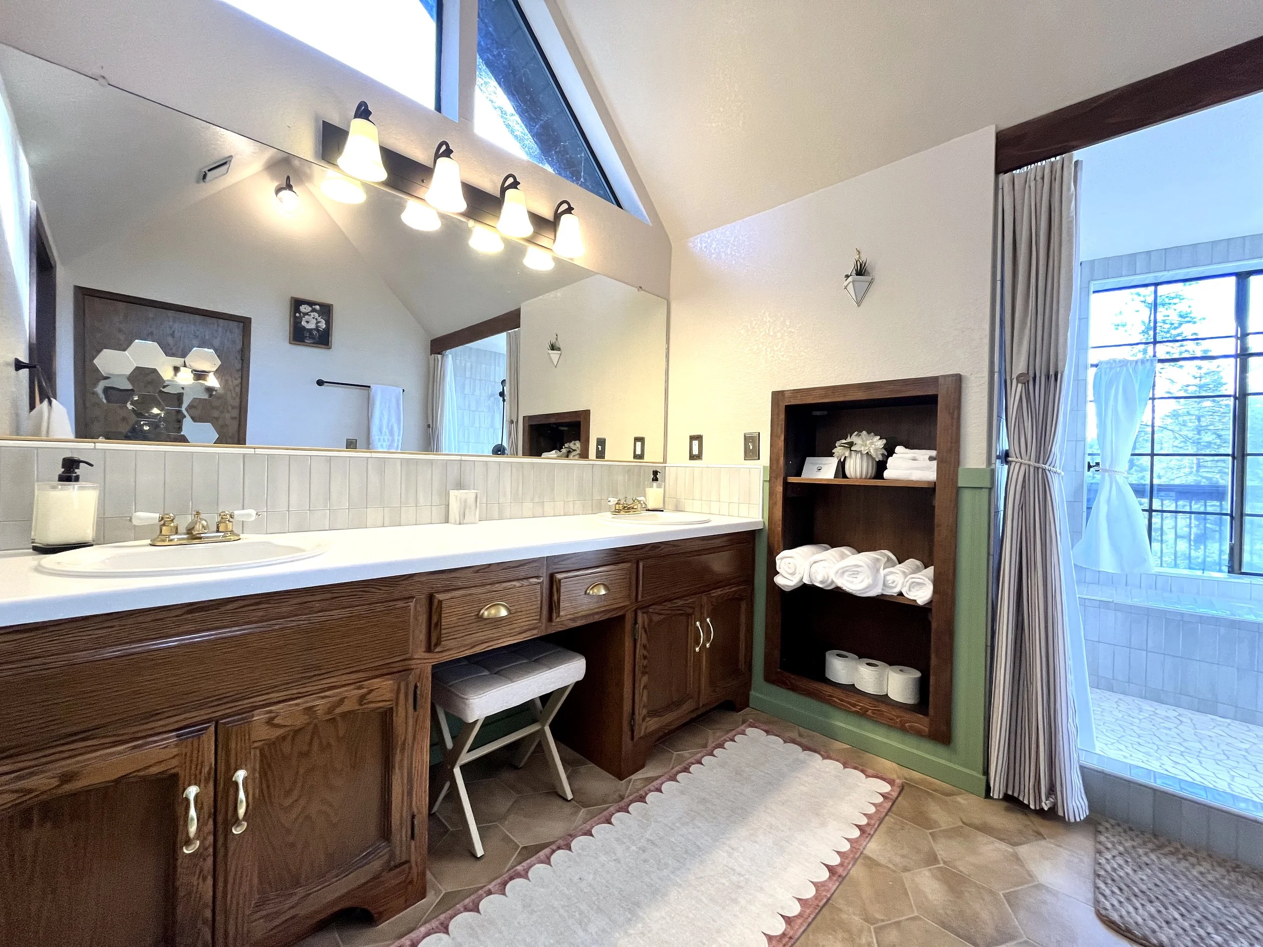 Upstairs Bathroom