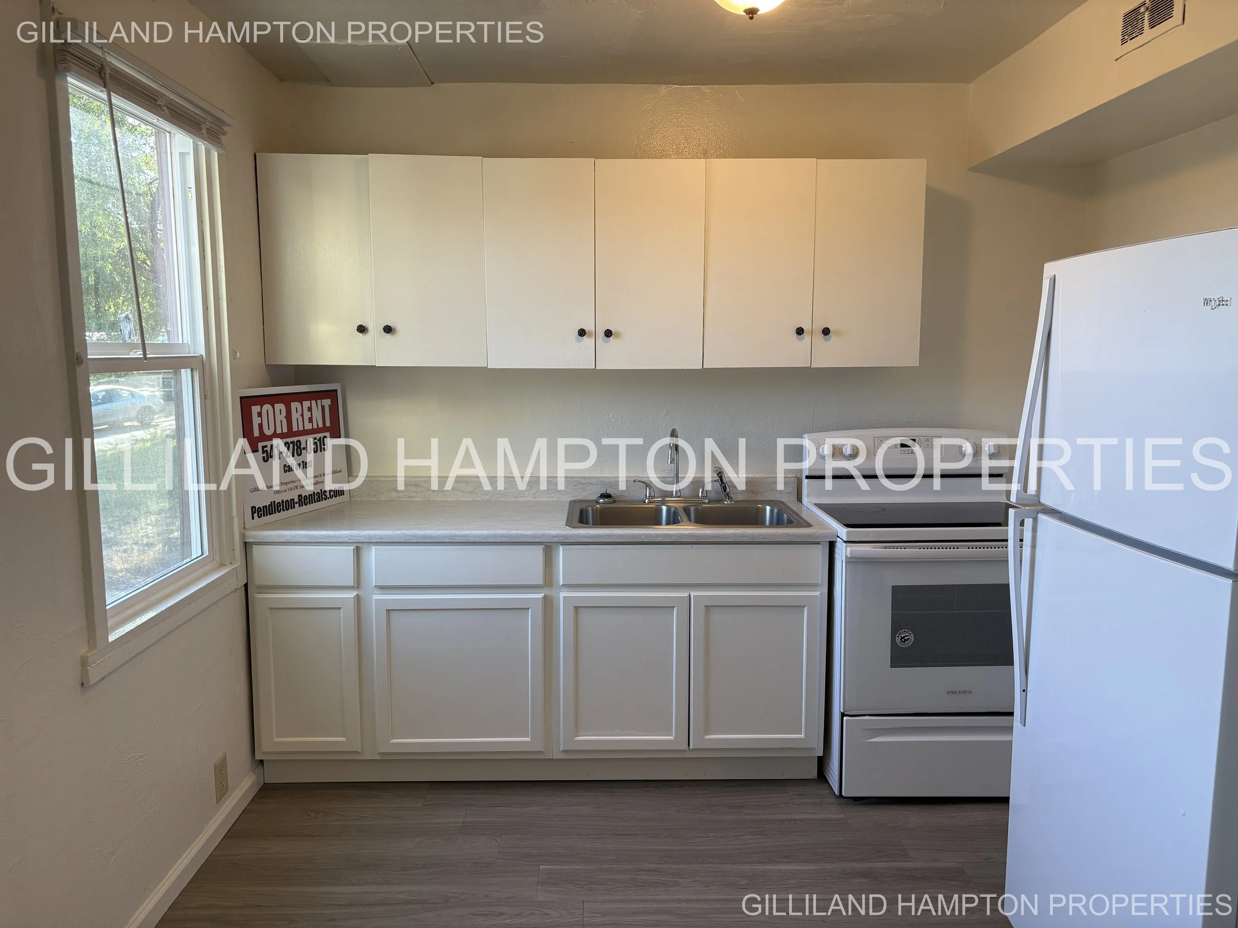 318 NW 15th | 2 br / 1 ba | $900/mo | Available Now
