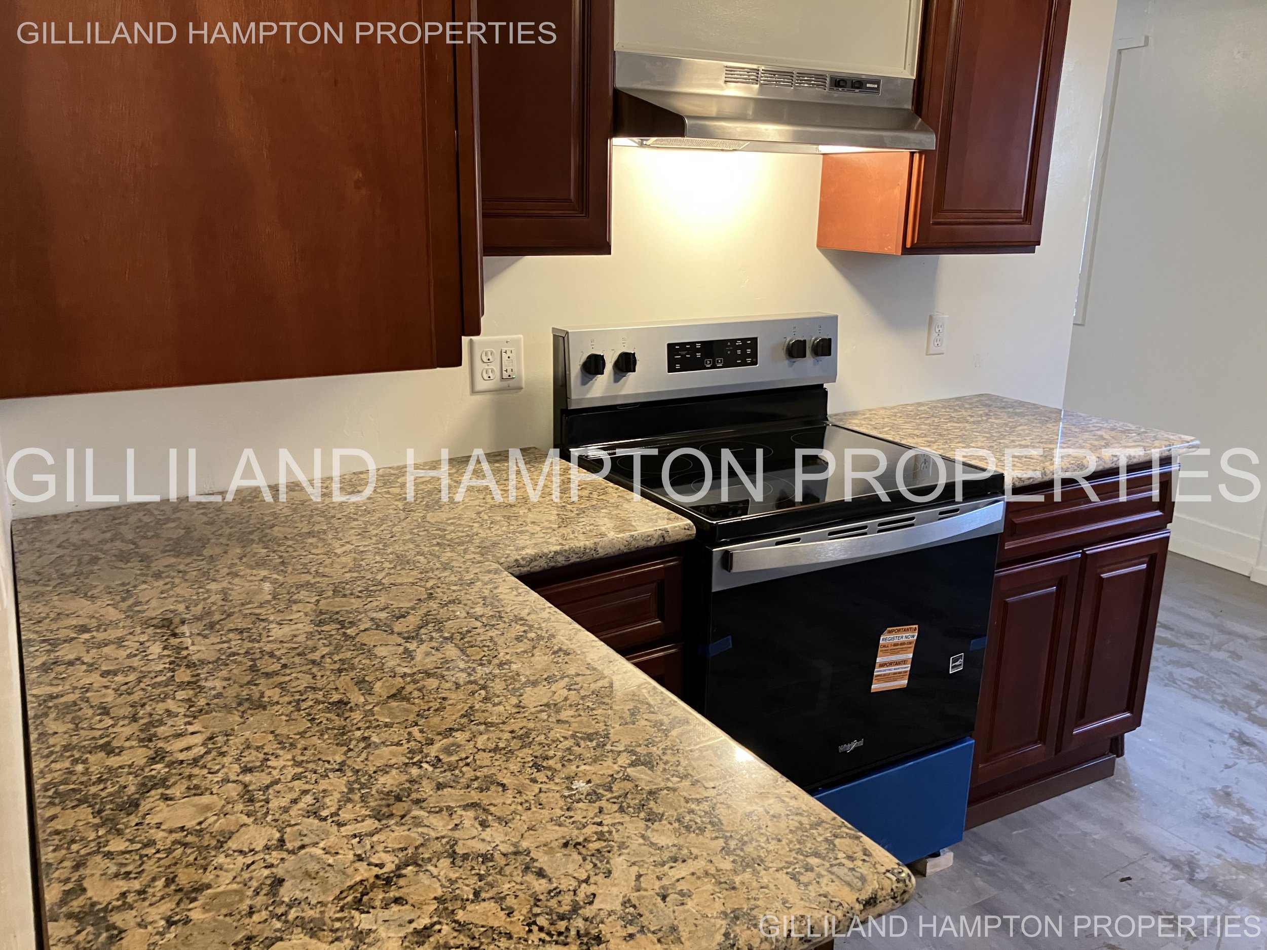 Newly Remodeled 2 Bedroom 1.5 Bath House