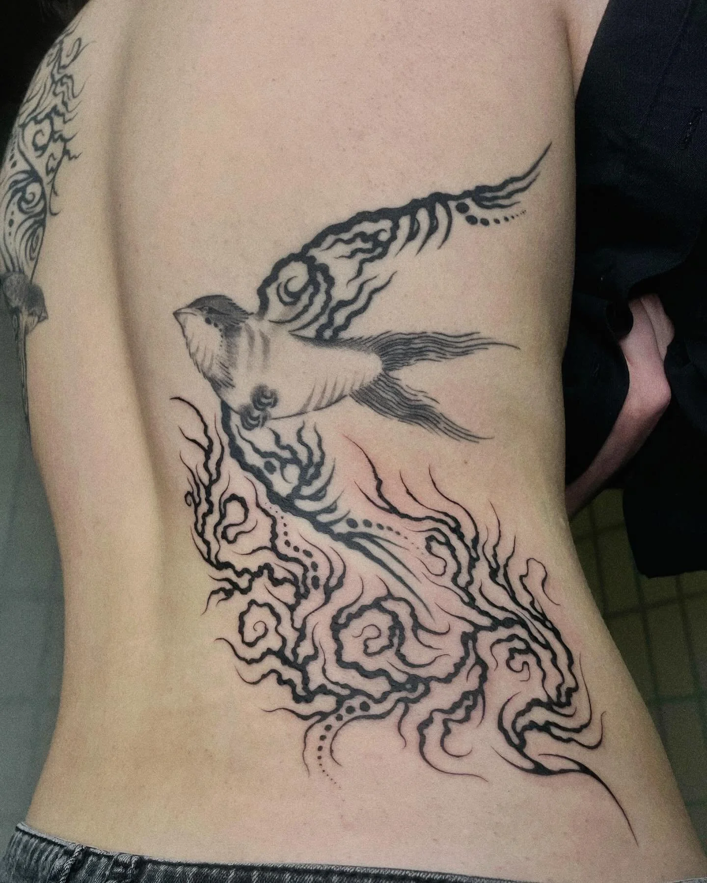 Continuing this back project ✨ We added some fresh roots to fly next to the healed bird ✨ This is a landscape from the Black Forest, thank you Xing for keeping this alive 🌺 NYC Books open May &amp; Summer ✨