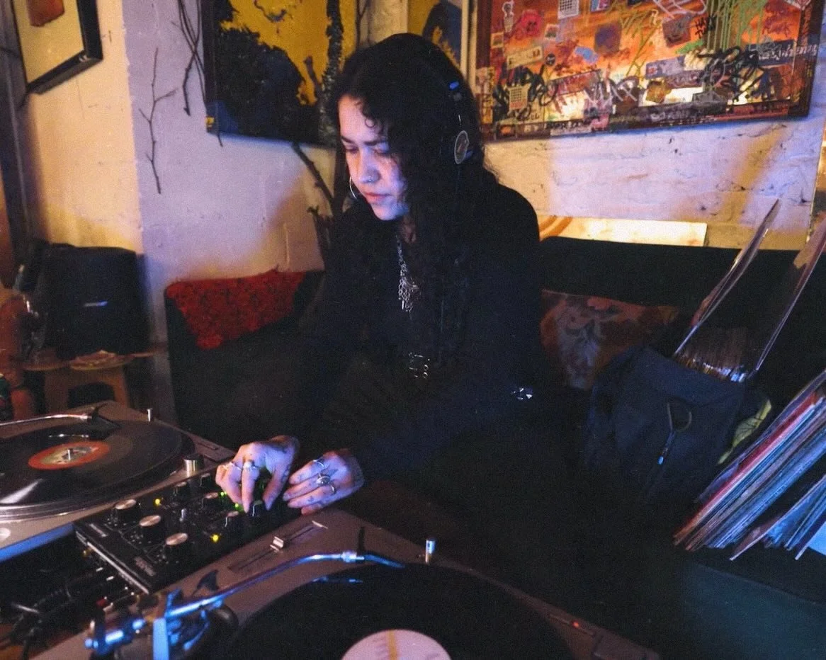 Tomorrow, Sat. May 2nd from 10 PM✨ in the CHATROOM a space for deep listening at @elsewherespace with @discolocas ✨ This is a night for music lovers, deep music curation featuring @micasociale &amp; @lalin___da 

Come to have a great night with us, t