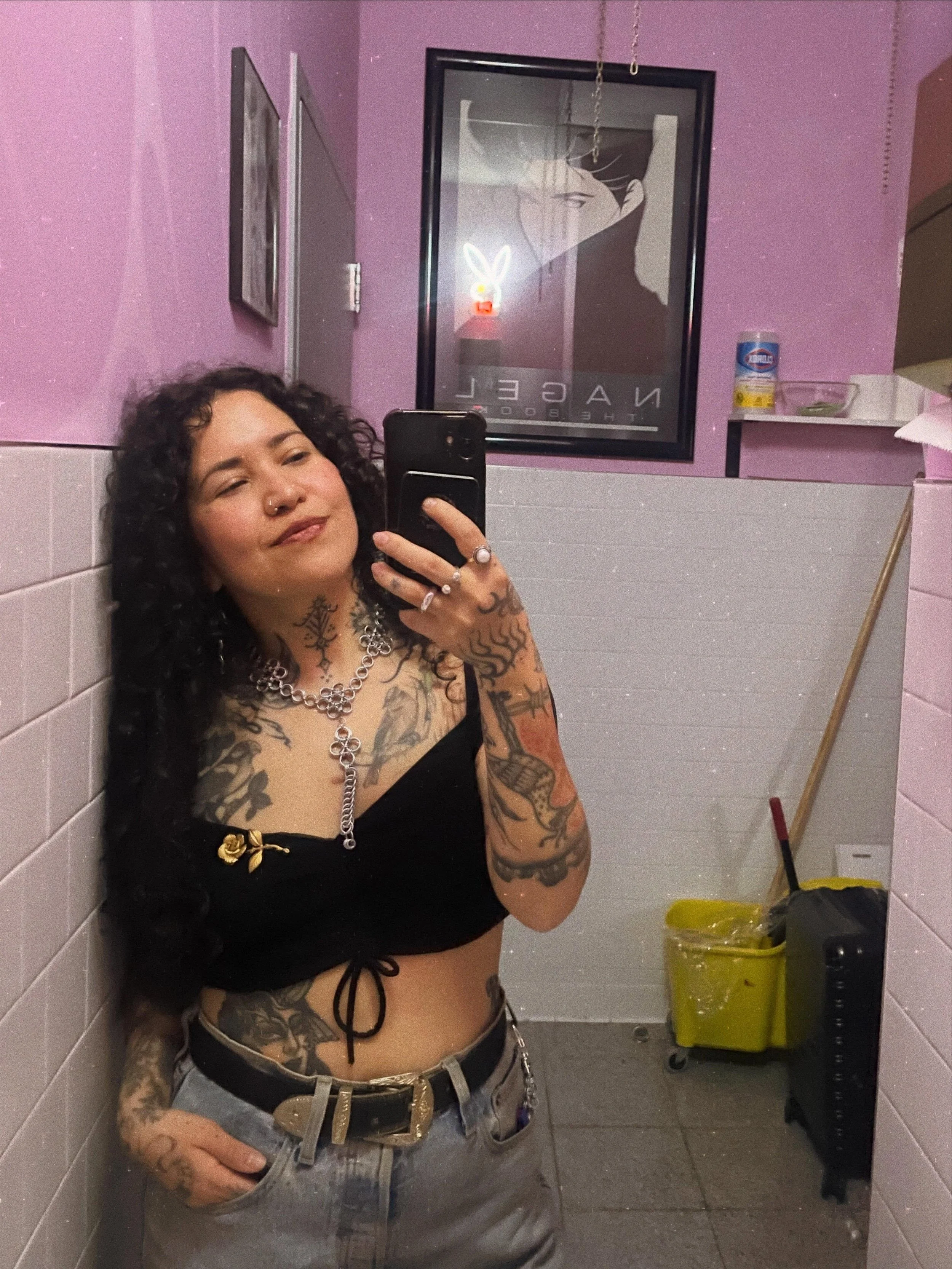 Obsesi&oacute;n de selfies, m&uacute;sica, vinilos y tatuajes 💘