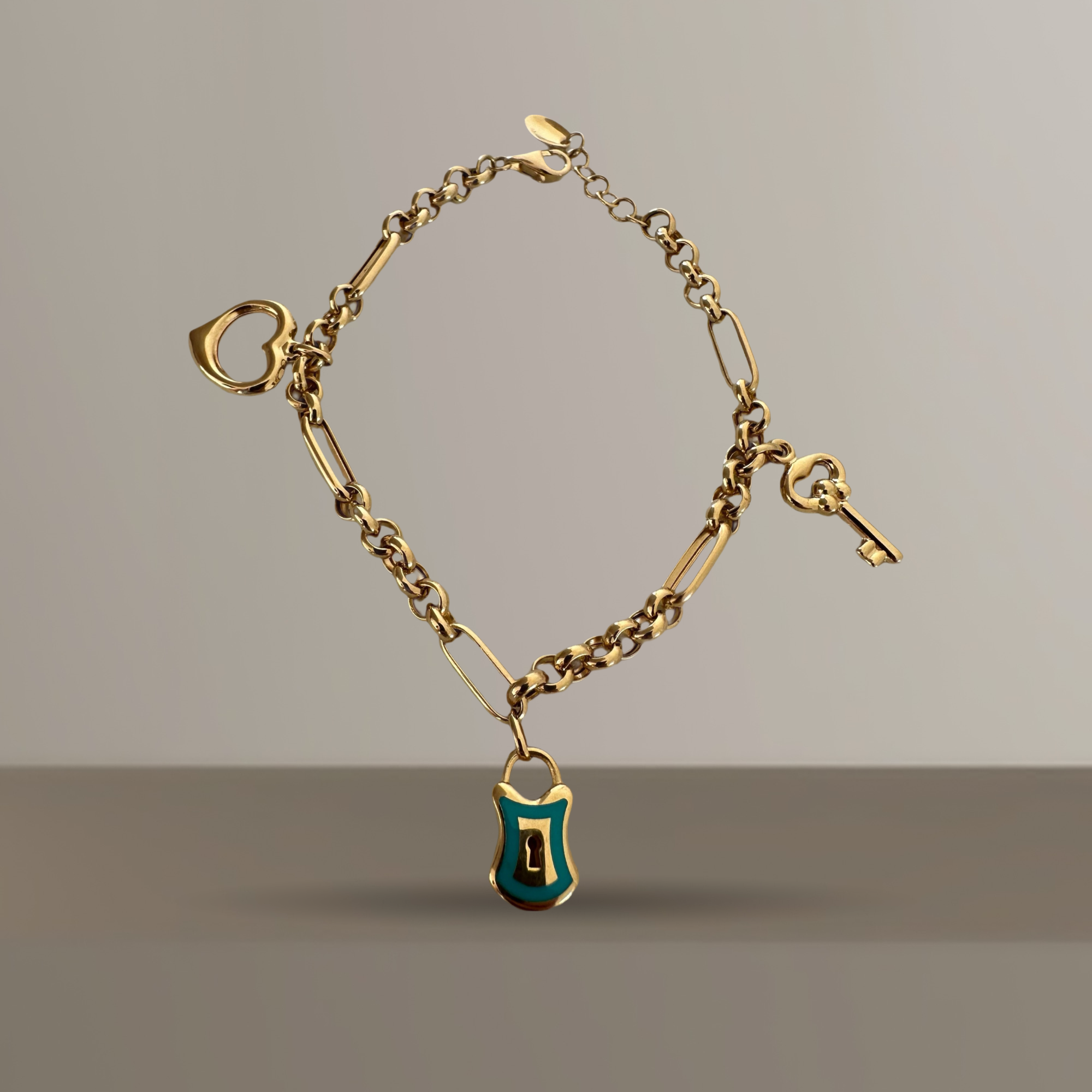 Heart & Lock Gold Bracelet
