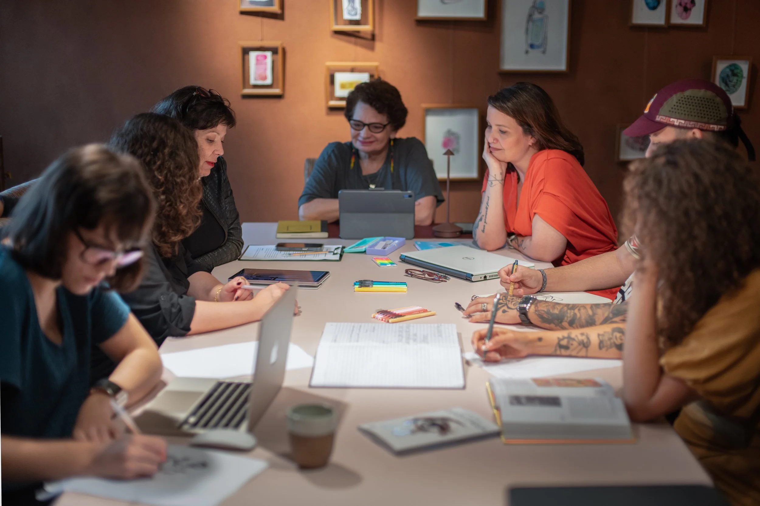 Sala Conceição da Casa Cuia, espaço para reuniões, cursos e grupos de estudo em Perdizes.