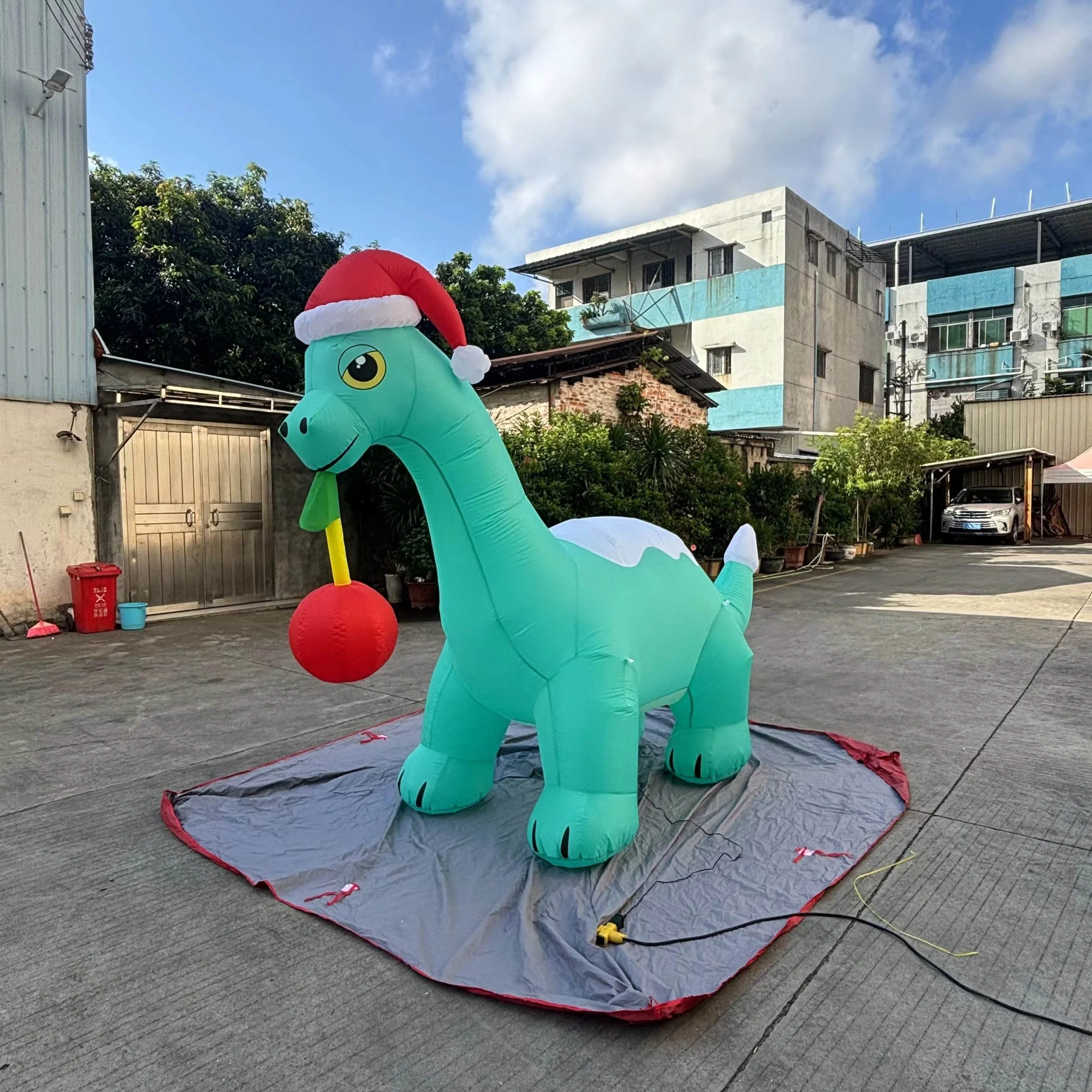 WDWNT-CP_Sample_InflatableGertie_FrontLeft.png