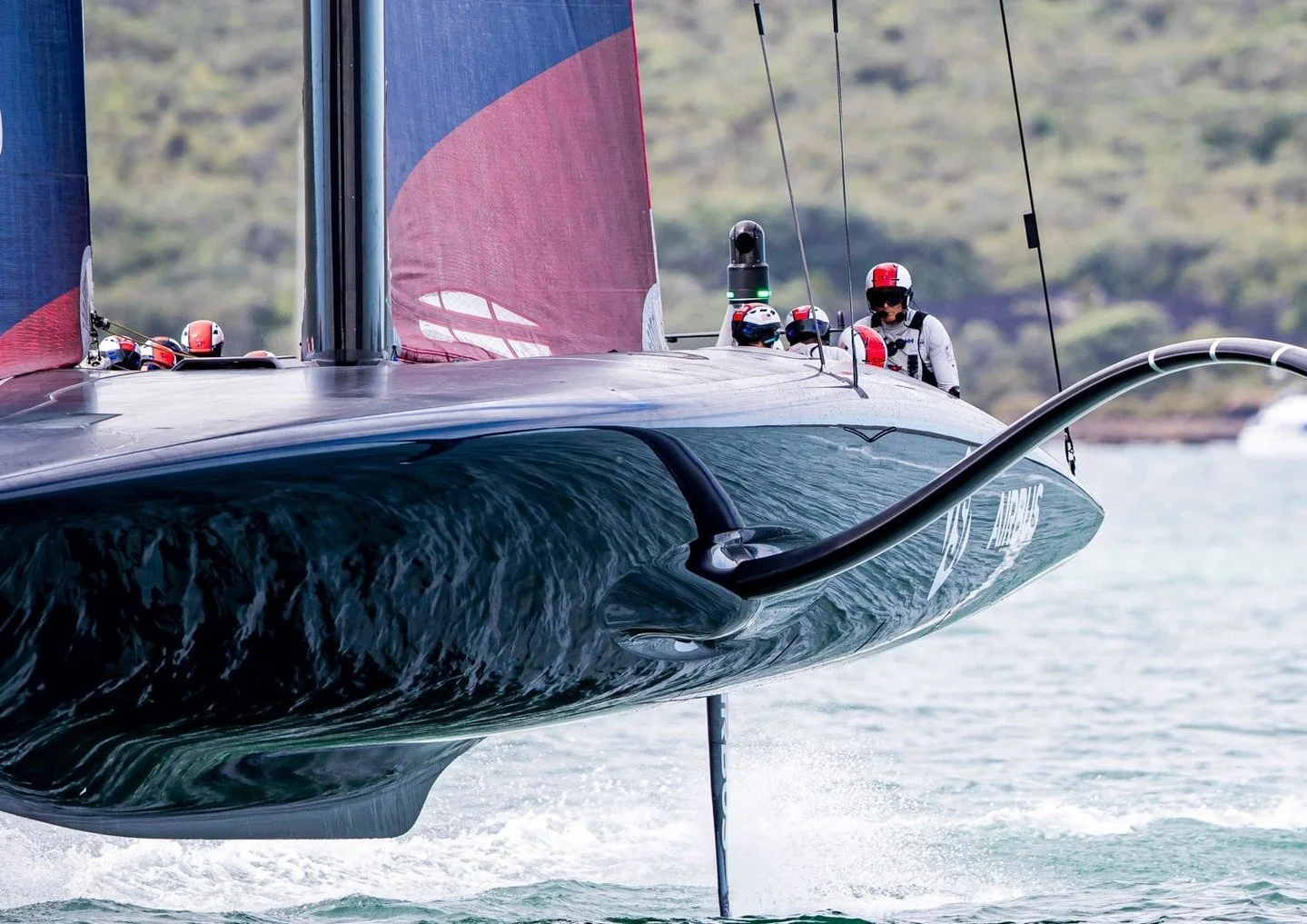 Feel the energy. ⚡ 
Feel the vibe. ❇️ 
Feel the magic. ✨ 

⛵ Team American Magic soars through the lens of Ultimate Sailing photographers @sailingenergy from the 36th Americas Cup.