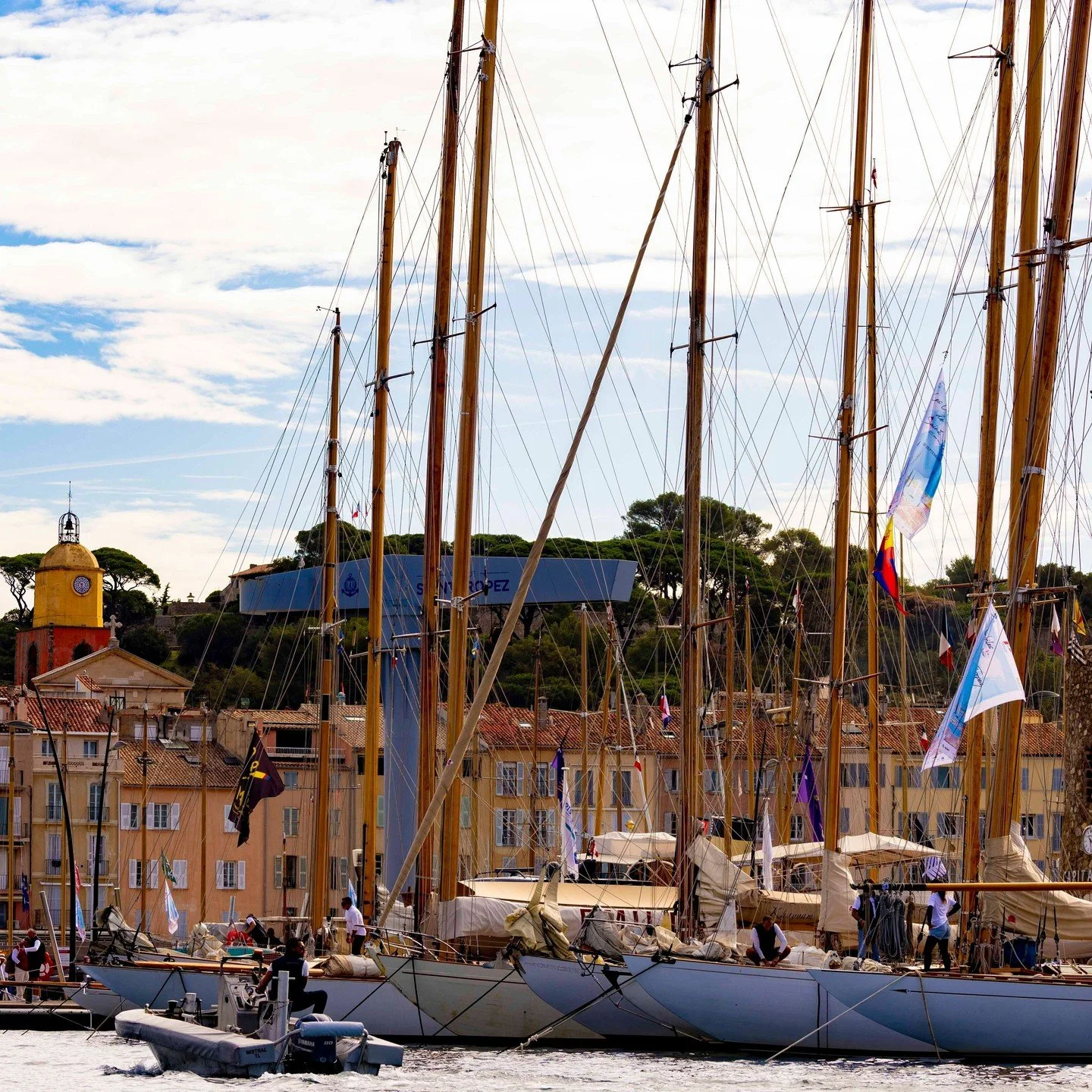 The many visual lines of Les Voiles de St. Tropez 😍 

The classics at Les Voiles de Saint-Tropez are one of the most iconic gatherings of traditional yachts anywhere in the world, and honestly, they&rsquo;re as much about spectacle and heritage as t