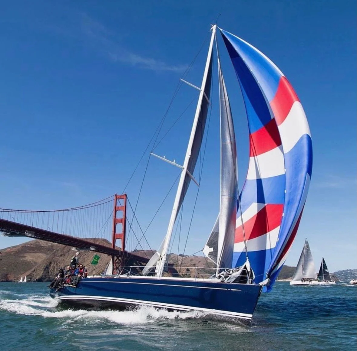 Thinking in red, white and blue today 🇺🇸 

Happy Memorial Day. 

📸 from @bigboatseries