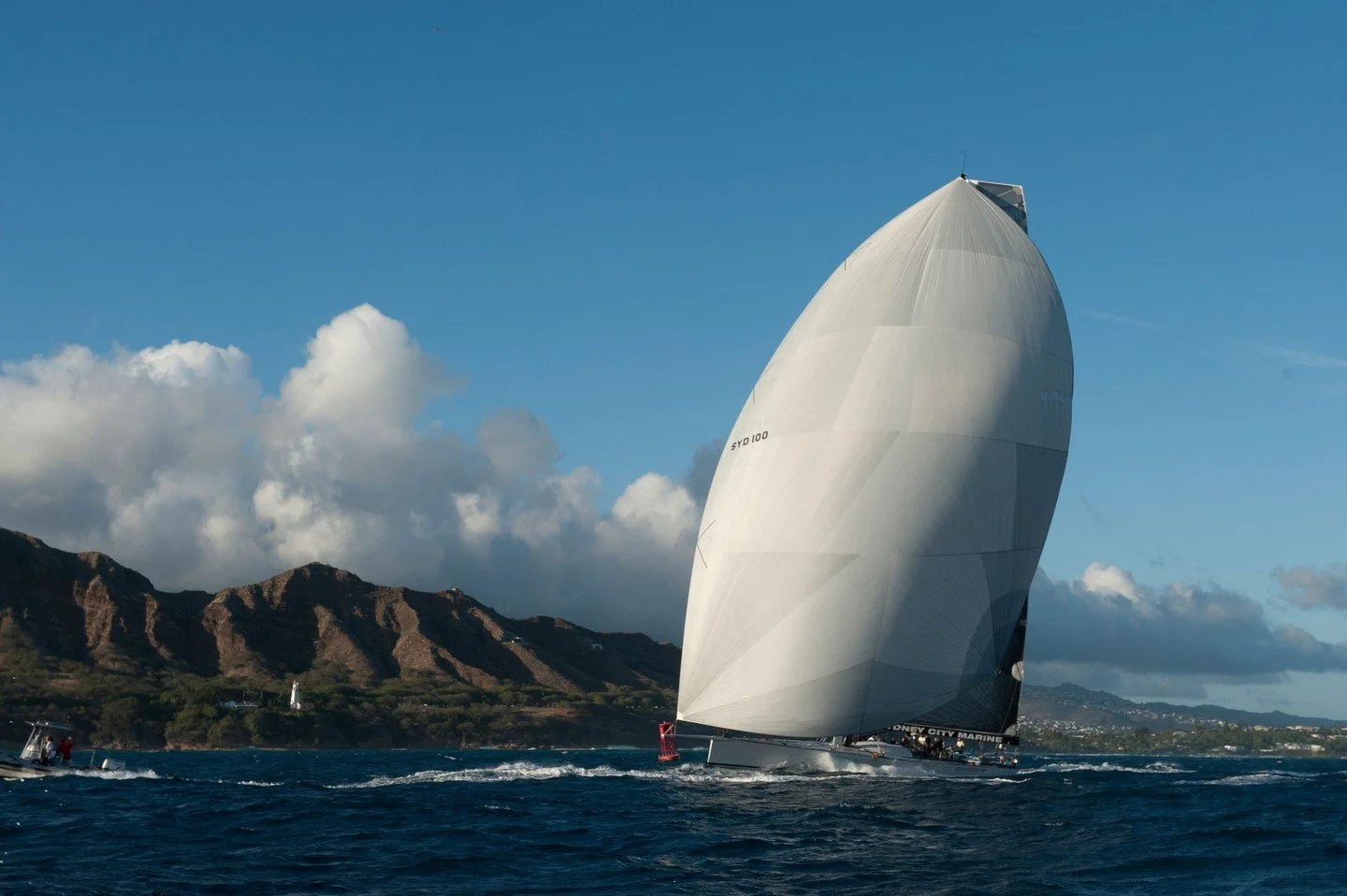 A little Transpac on a Tuesday 🌺 ⛵ 

A couple of my favorite Transpac snaps across the years. These photos spotlight  2013 &amp; 2015 ❤️ 

Which one speaks to you?