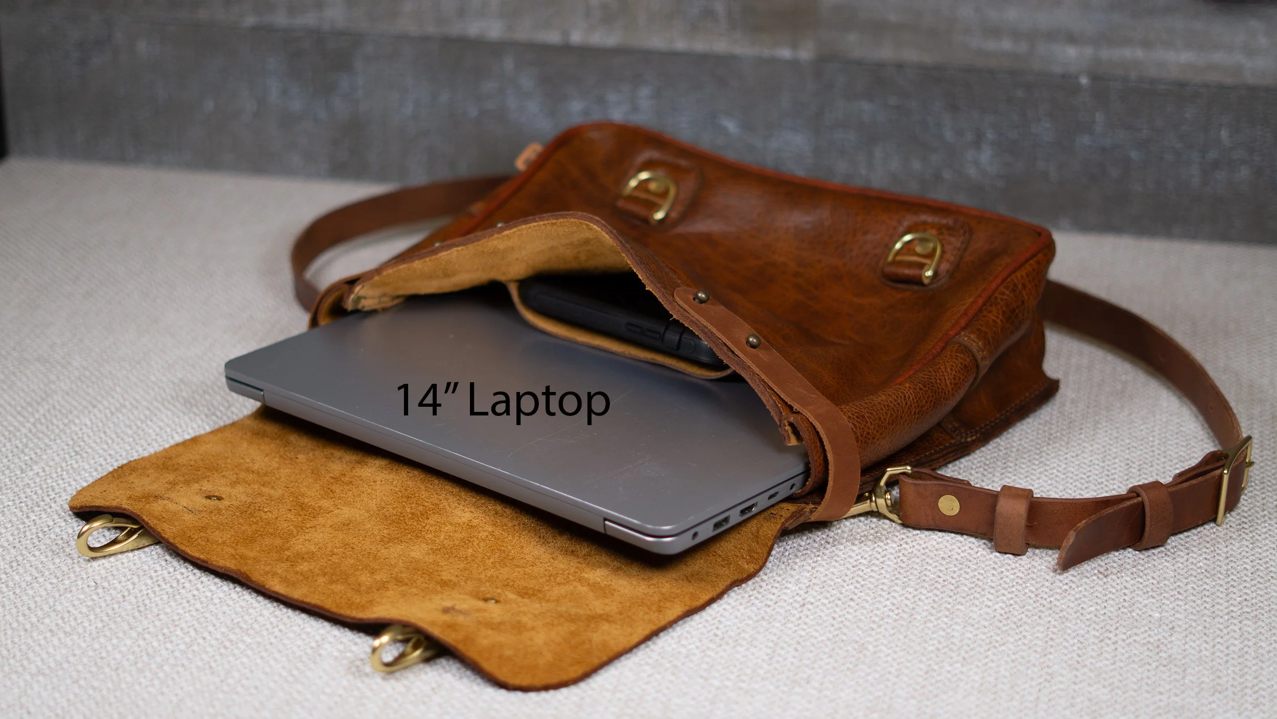 The Messenger Bag - Laptop W Text.jpg