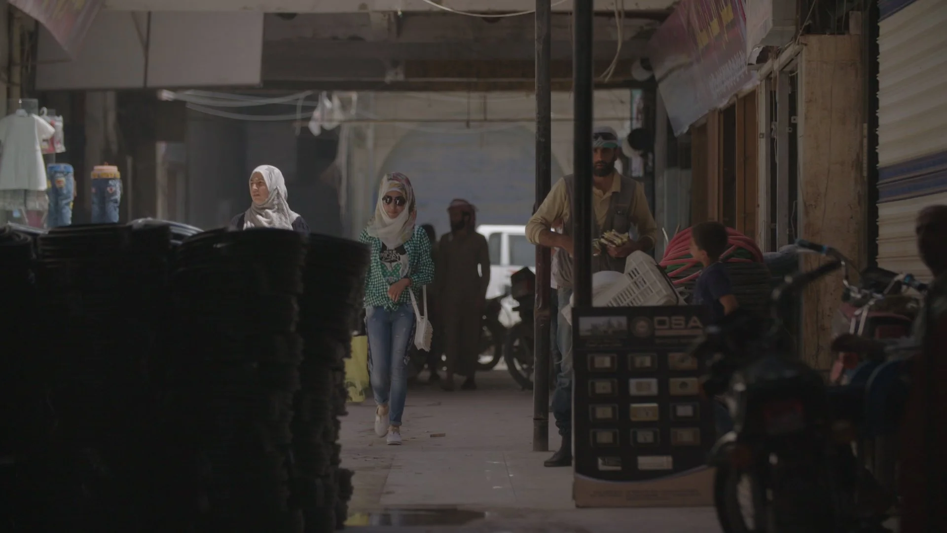 daniel-hollis-diamond-cinematographer-cinematography-director-of-photography-vice-hbo-26.jpg