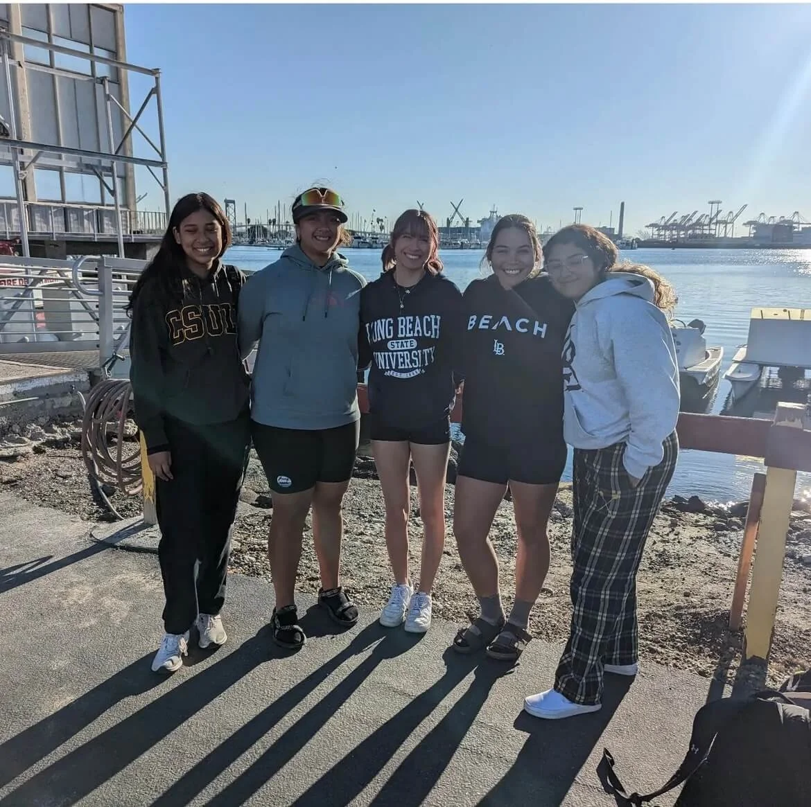 Women's Crew Races Four at Head of the Harbor