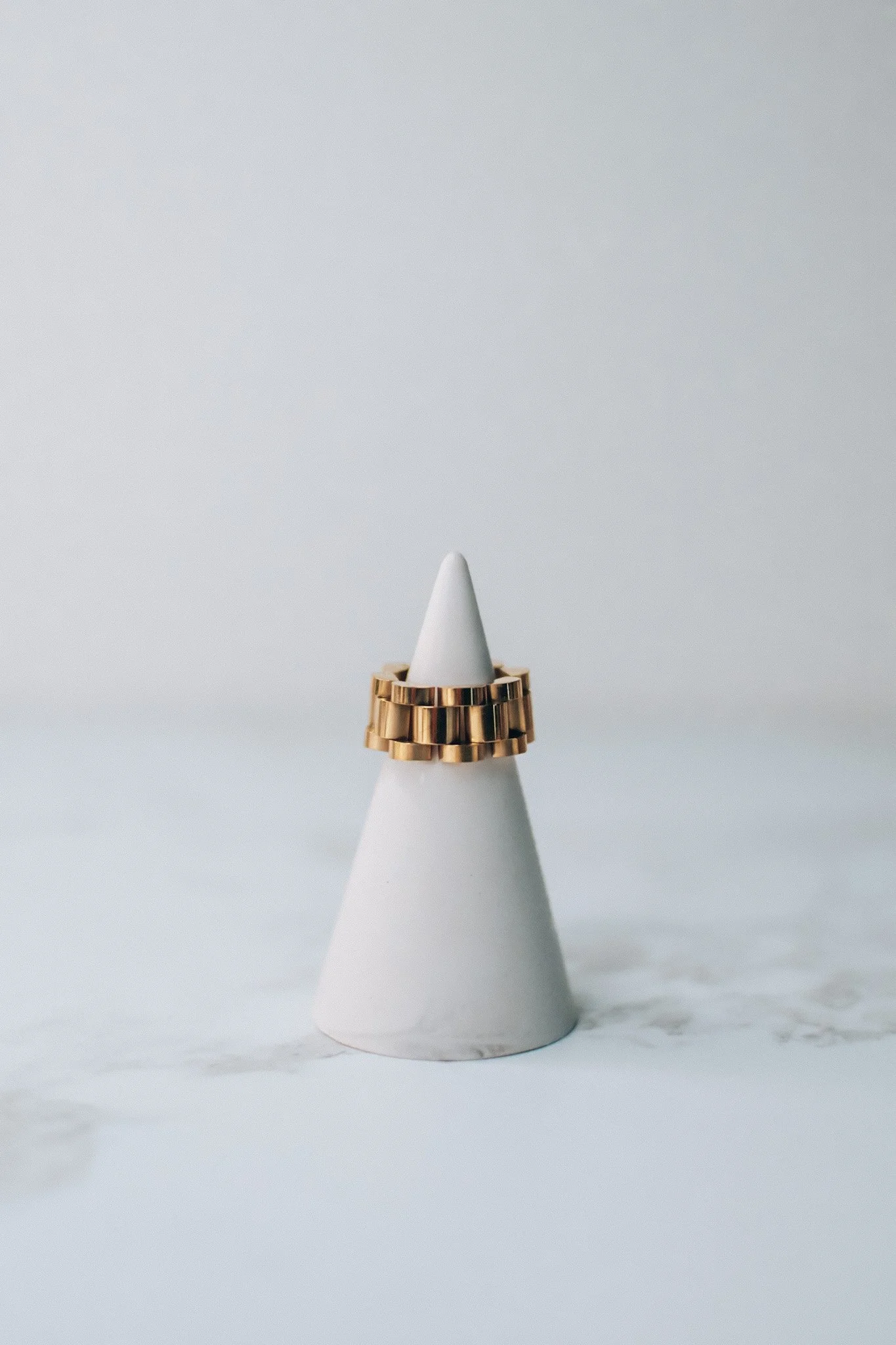 House of Avorio - Parker Watch Band Ring