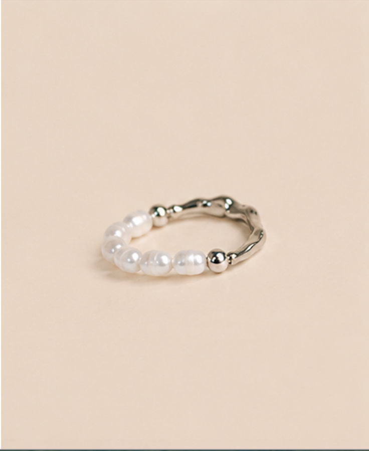 silver ring with pearls5.png