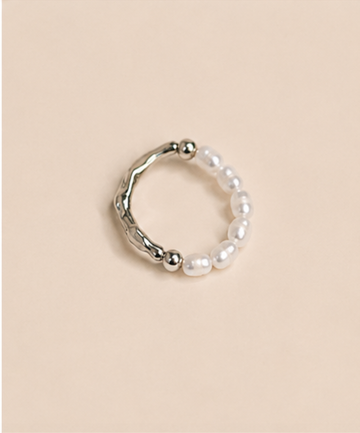 silver ring with pearls7.png