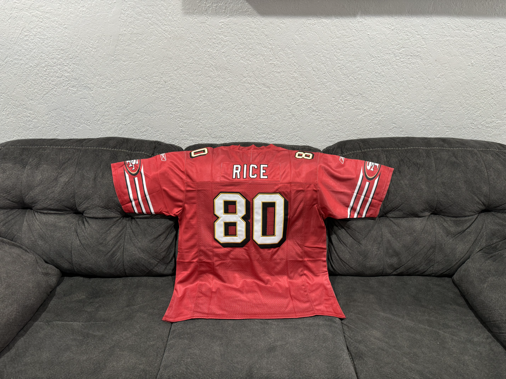 Jerry Rice 49ers late 1990's-early 2000's jersey

Men sizes only!