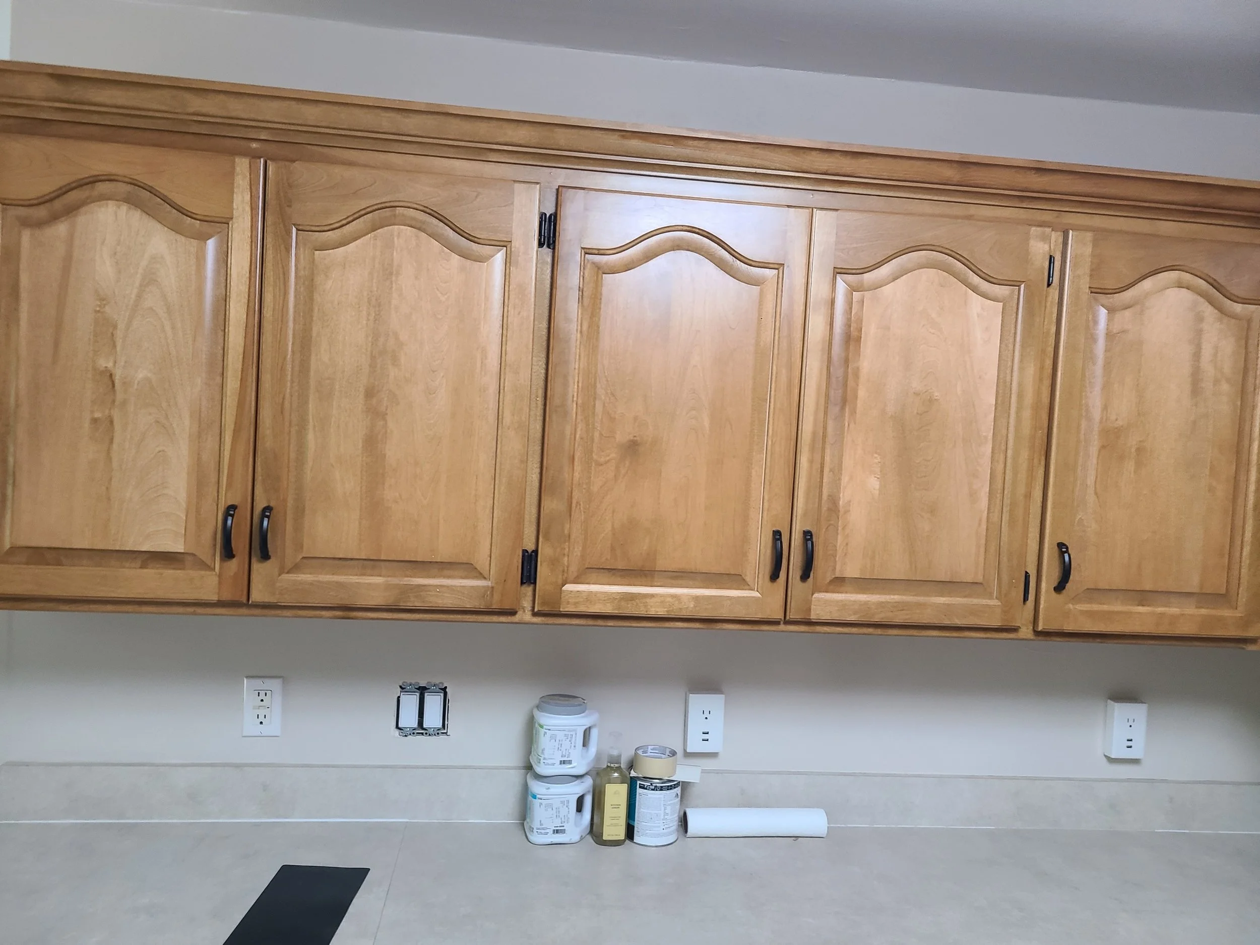 stained kitchen cabinents.jpeg