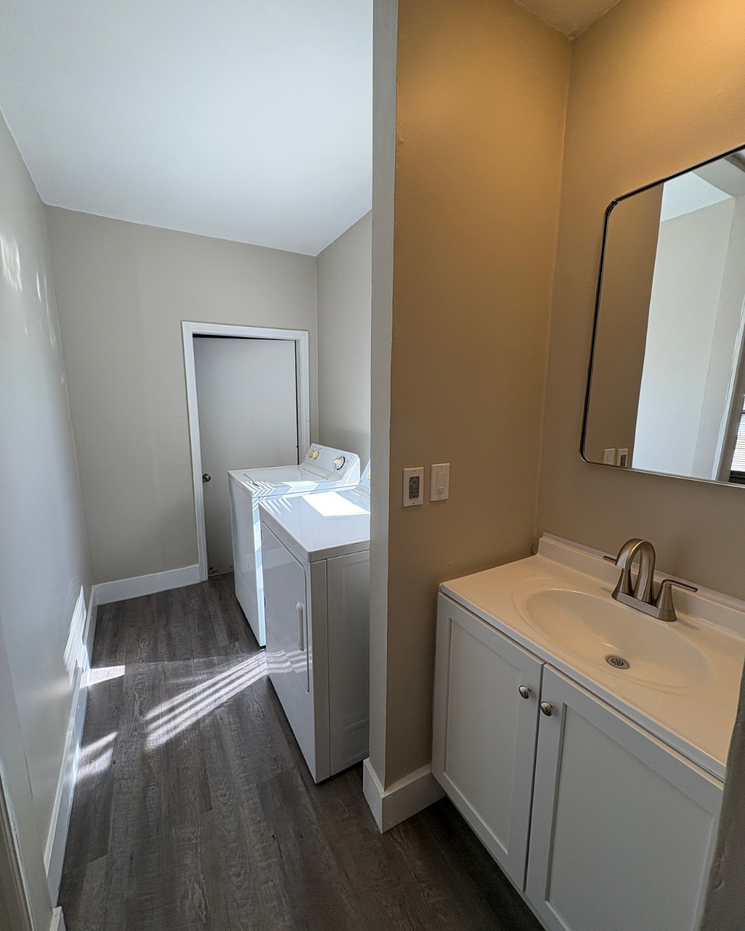 107 North Prospect Street St. Johns, MI 780 Sq Ft 3 Bedroom 2 Bathroom - 14.PNG