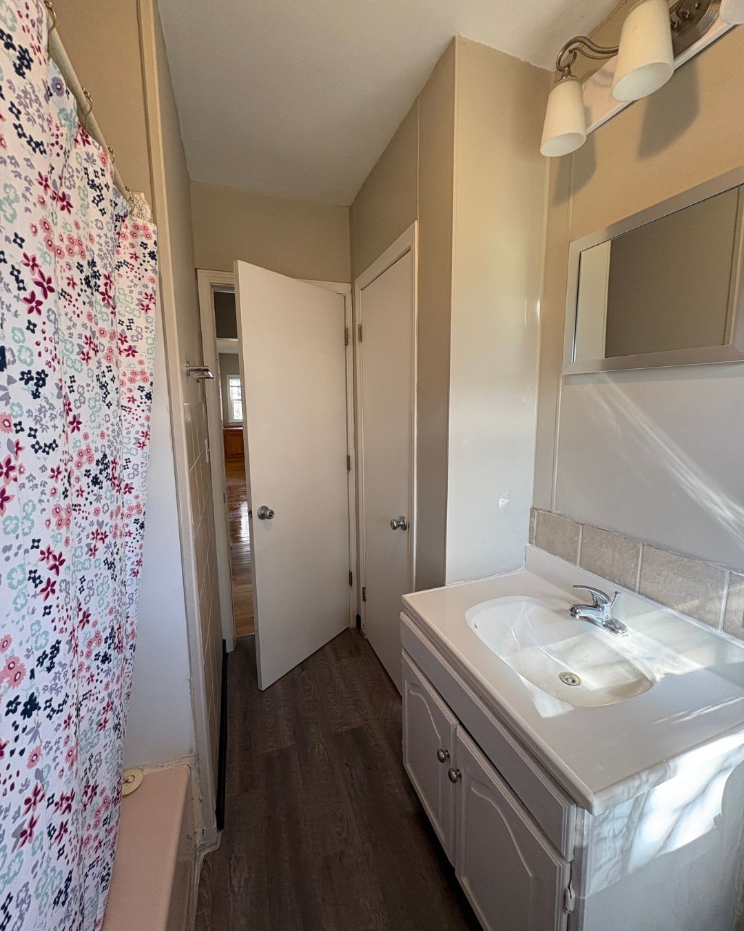 107 North Prospect Street St. Johns, MI 780 Sq Ft 3 Bedroom 2 Bathroom - 6.PNG