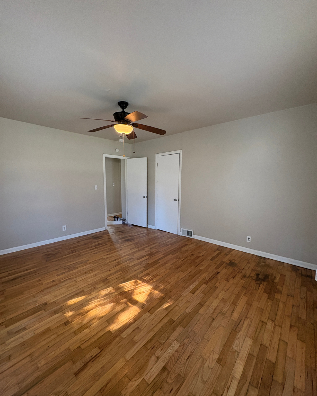 107 North Prospect Street St. Johns, MI 780 Sq Ft 3 Bedroom 2 Bathroom - 12.PNG