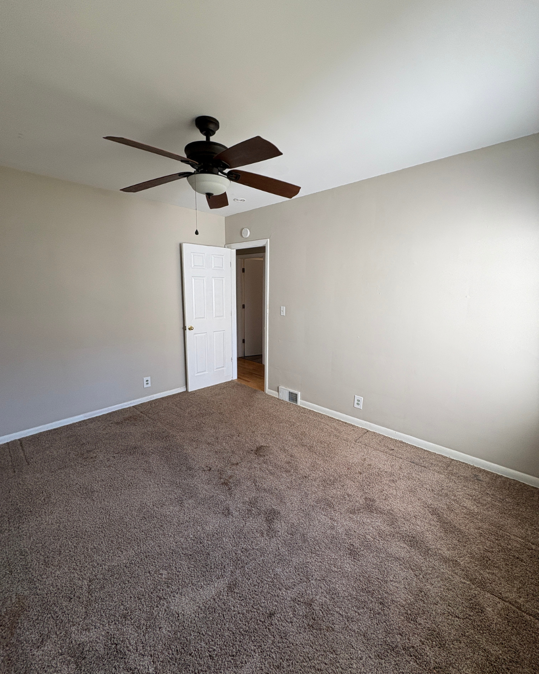 107 North Prospect Street St. Johns, MI 780 Sq Ft 3 Bedroom 2 Bathroom - 10.PNG