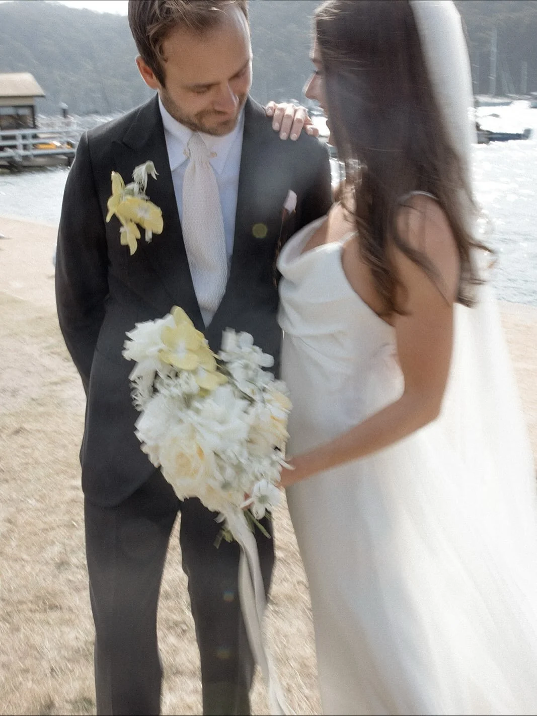 Seaside love with the beautiful Claire and Hen, now Mum and Dad 🥹✨ 

@tomcoburn_ magic x