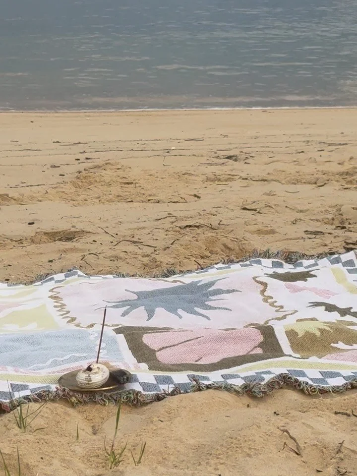 The morning began here for the beautiful Daisy, and her girls 🤍 A gentle, grounded start, anchoring into the meaning and why of today ✨ special, simple and beautifully meaningful. Truly my favourite way to start any of my couples day &bull; Wrapped 