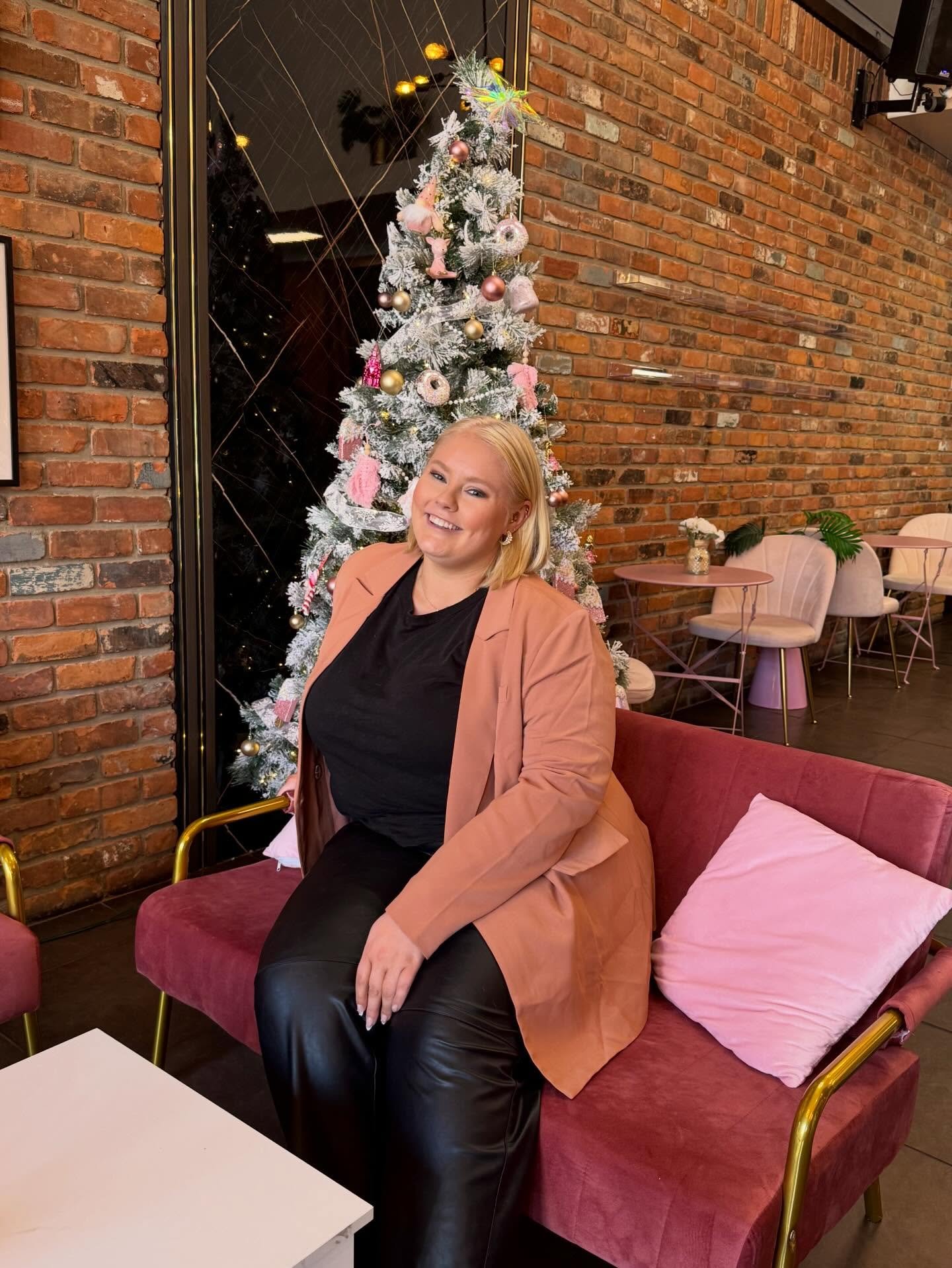 There&rsquo;s nothing like celebrating the holidays with those you love, so I&rsquo;m celebrating with all of you💕

I love every single supporter, follower, and friend I have and wishing you a Merry Christmas and a Happy Holidays 🎄

#NYFW #newyorkf