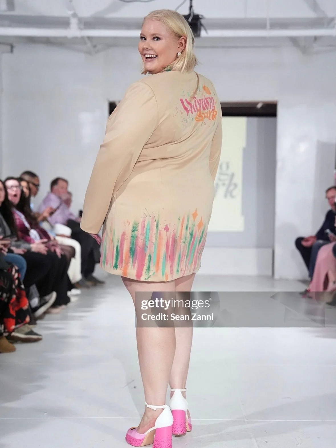 Getty Images.. me.. have GETTY IMAGES 🤯 

Can I say I&rsquo;m famous now?!😅

Outfit+ shoes: hand painted by me