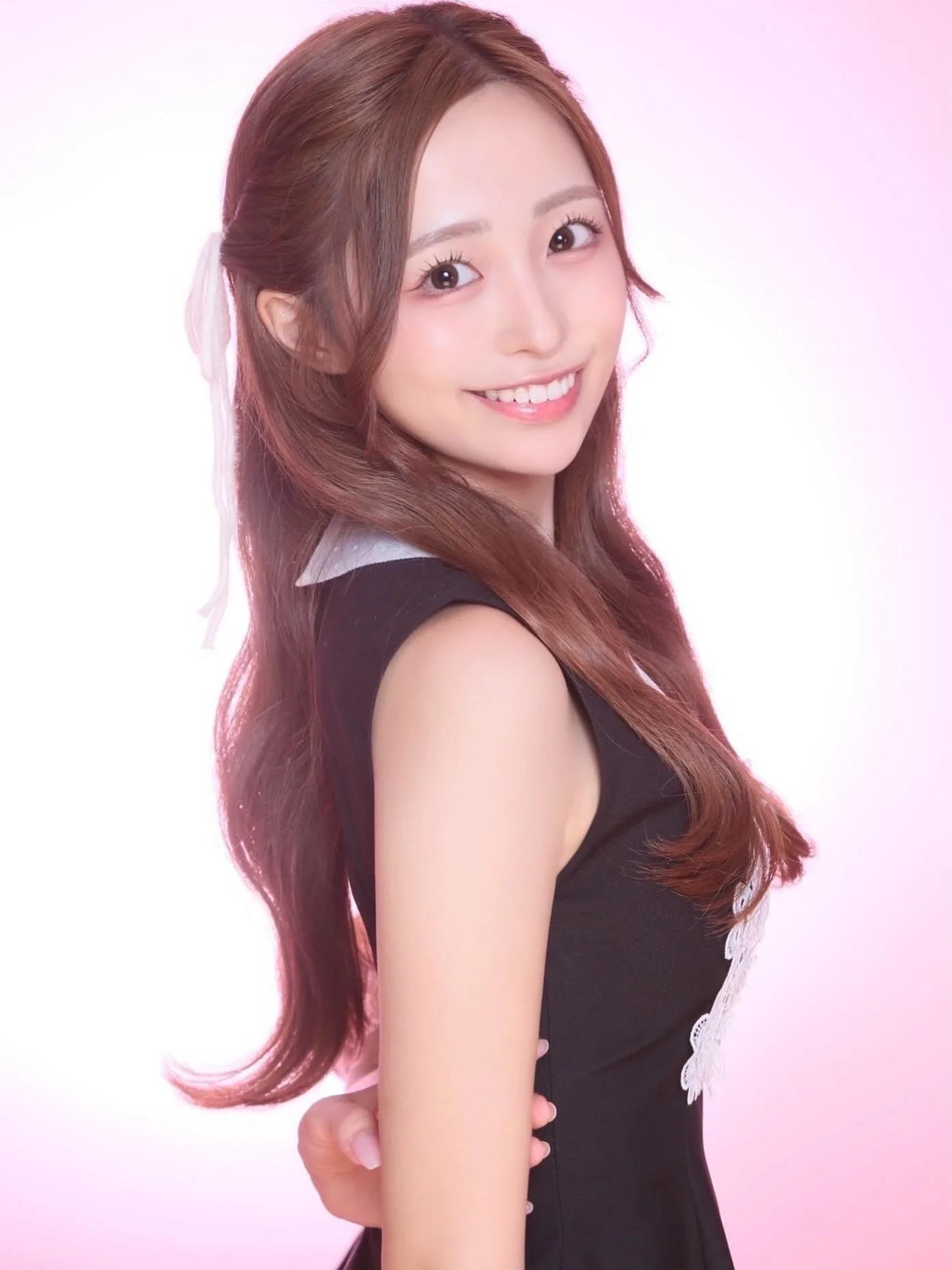 ⚜️ Grace &amp; Glow &ndash; KAYA⚜️

ふんわり笑顔で癒しを届ける、みんなの天使💫
話していると自然と笑顔になっちゃう不思議な魅力を持つかやさん

一度会ったら忘れられない愛されガール🎀

ぜひ一度、その魅力を体感しにいらしてください。

本日も皆さまのご来店をお待ちしております。

@roppongi_lalah フォローして最新情報をチェック！

#lalah #clublalah #六本木ララ,ァ #ラグジュアリーな夜 #六本木キャバクラ #かやさん #