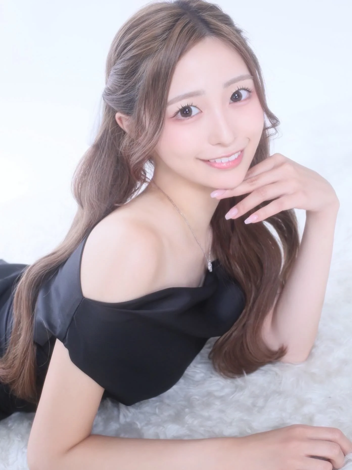 ⚜️ Grace &amp; Glow &ndash; KAYA⚜️

ふんわり笑顔で癒しを届ける、みんなの天使💫
話していると自然と笑顔になっちゃう不思議な魅力を持つかやさん

一度会ったら忘れられない愛されガール🎀

ぜひ一度、その魅力を体感しにいらしてください。

本日も皆さまのご来店をお待ちしております。

@roppongi_lalah フォローして最新情報をチェック！

#lalah #clublalah #六本木ララ,ァ #ラグジュアリーな夜 #六本木キャバクラ #かやさん #