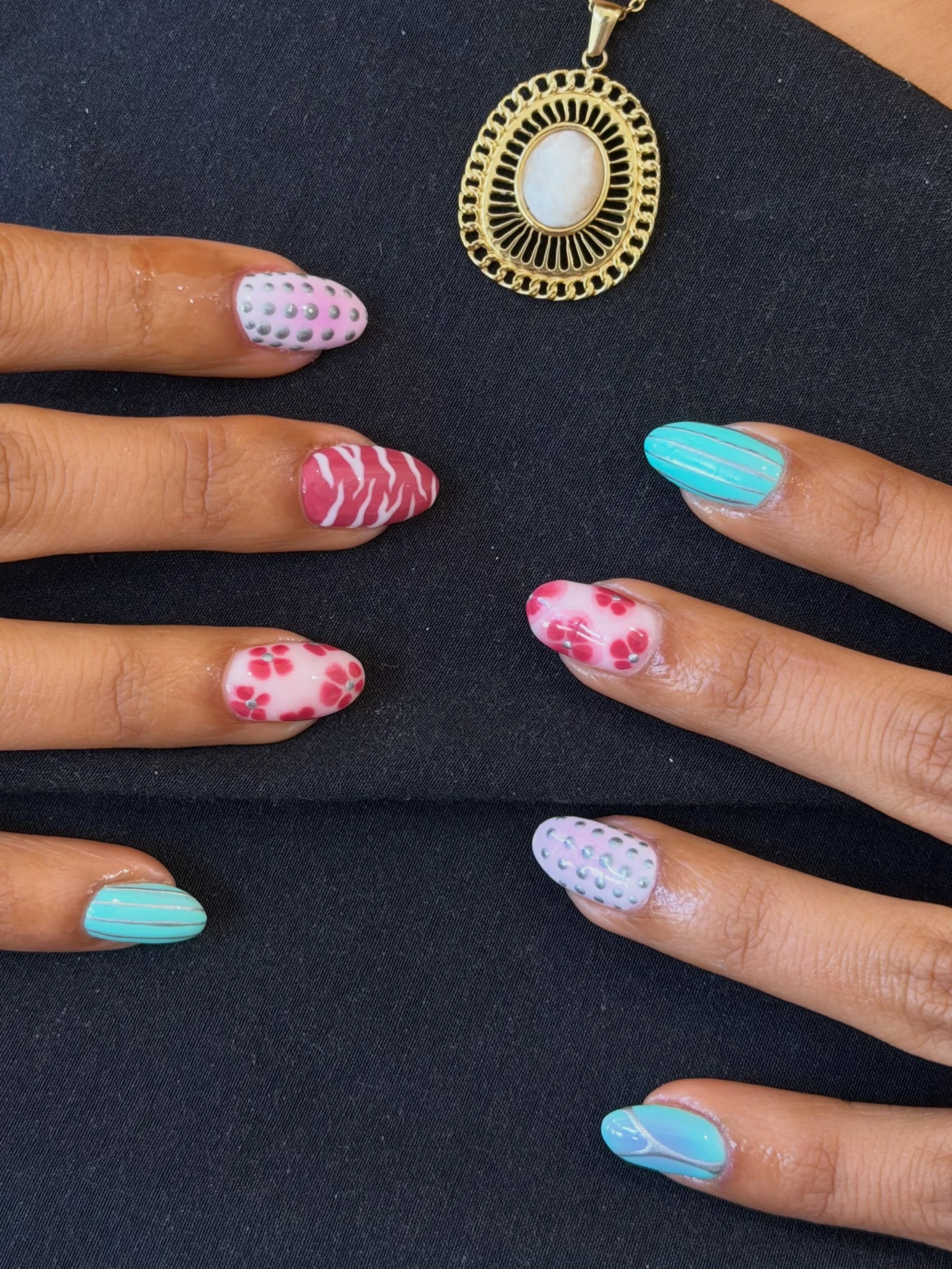 Mix&rsquo;n&rsquo;Match Mani 

We love creating nail art that is designed by you! Bring in your inspo for us to create your perfect mix&rsquo;n&rsquo;match mani