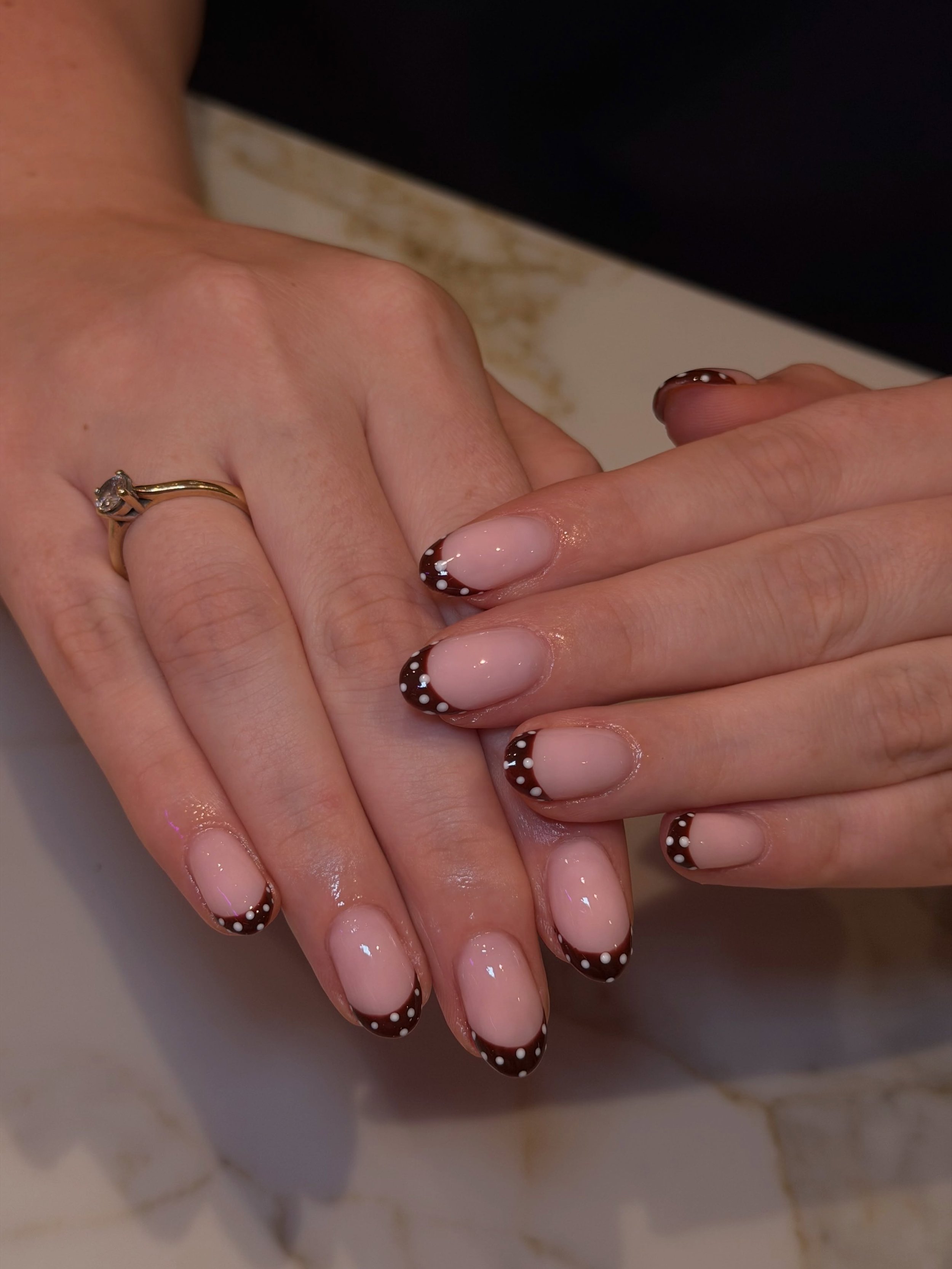 Classic French but make it cute! 🤭
&bull;
&bull;
&bull;
What to ask for: 
Service: biab 
Colour: dolly biab, cacao 
Length: medium

#thegelbottle #brontebeach #meltnailbar #sydneynails #frenchtips