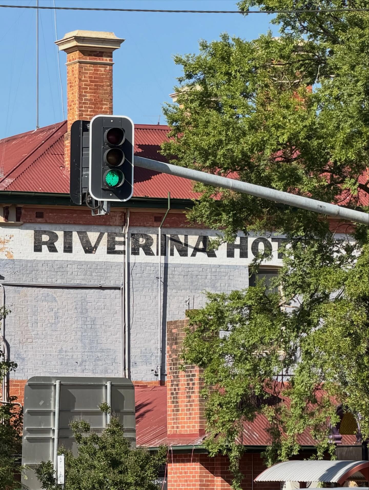 Hello Holbrook! The neatest town with the nicest people.
@hello.maude @thetenmile