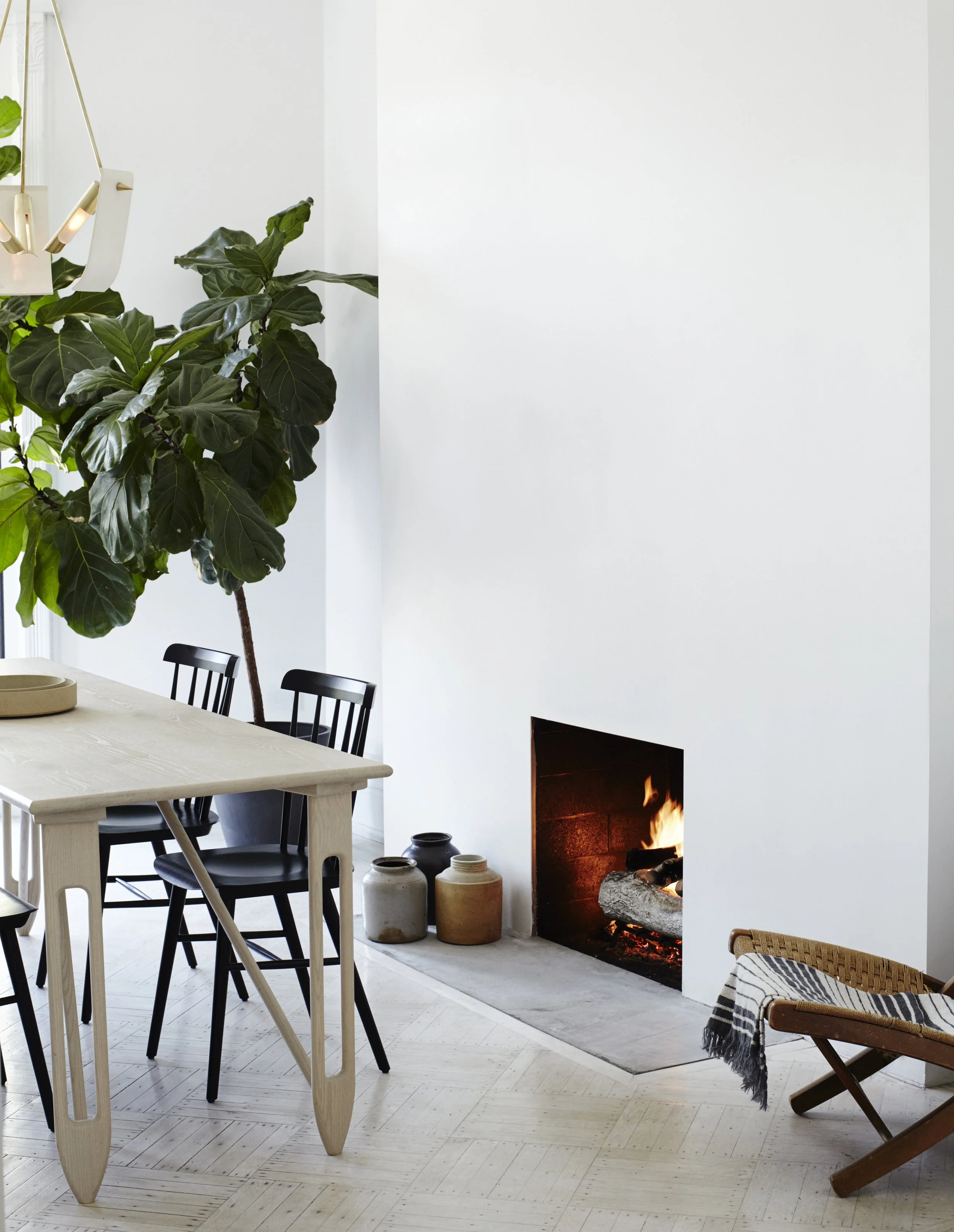 Pippadrummond_Dwell_Mandalena_12_DiningRoomFireplace_069.jpg