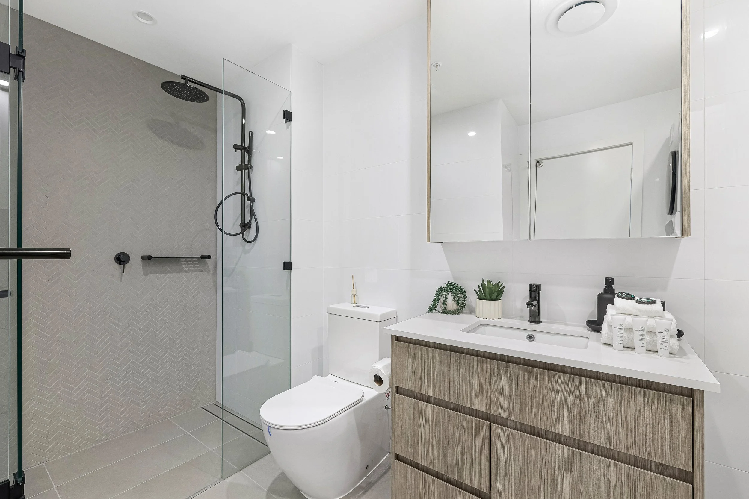 59 Meron St, Southport-1.jpeg