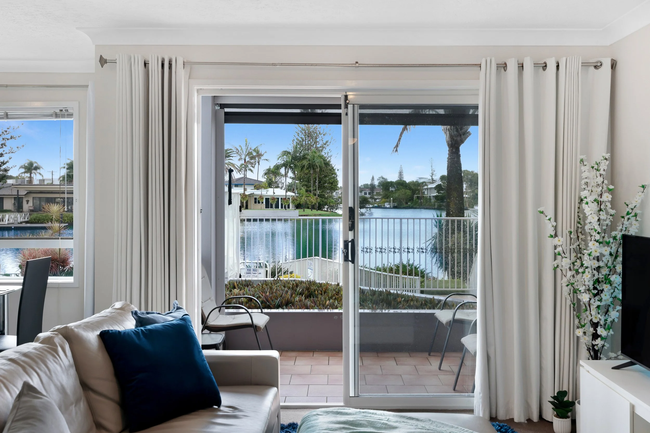 2-11-19 Taylor Street, Biggera Waters-11.jpeg