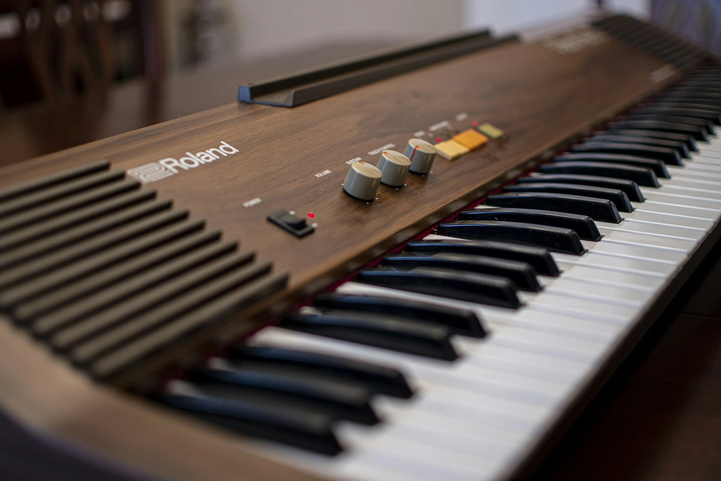 How to Choose the Right Digital Piano for a Beginner