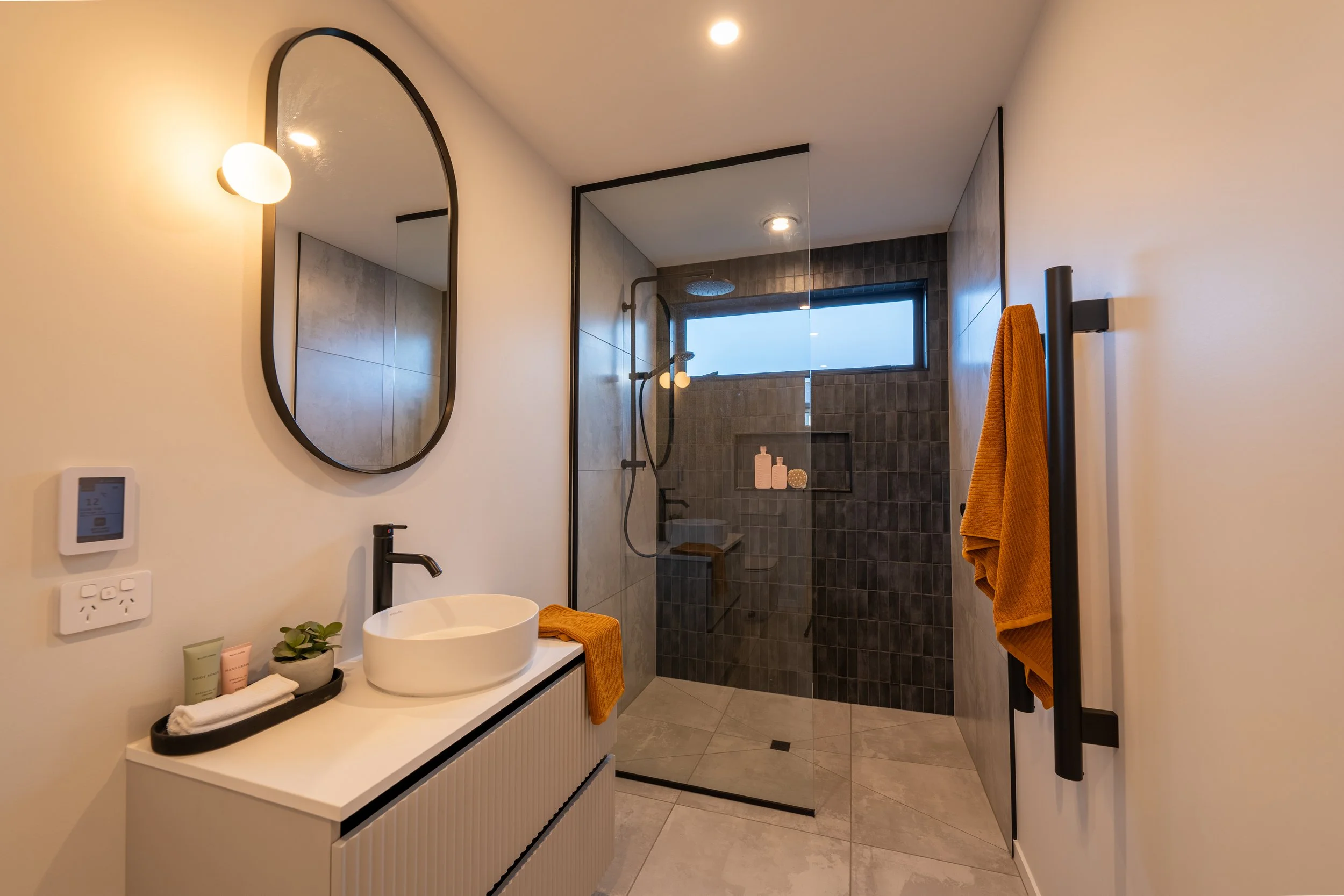 100b Lewis Street-27.jpg